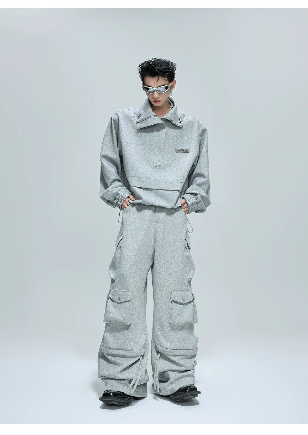 Heavyweight Cropped Zip Sweatshirt & Multi-Pocket Cargo Set