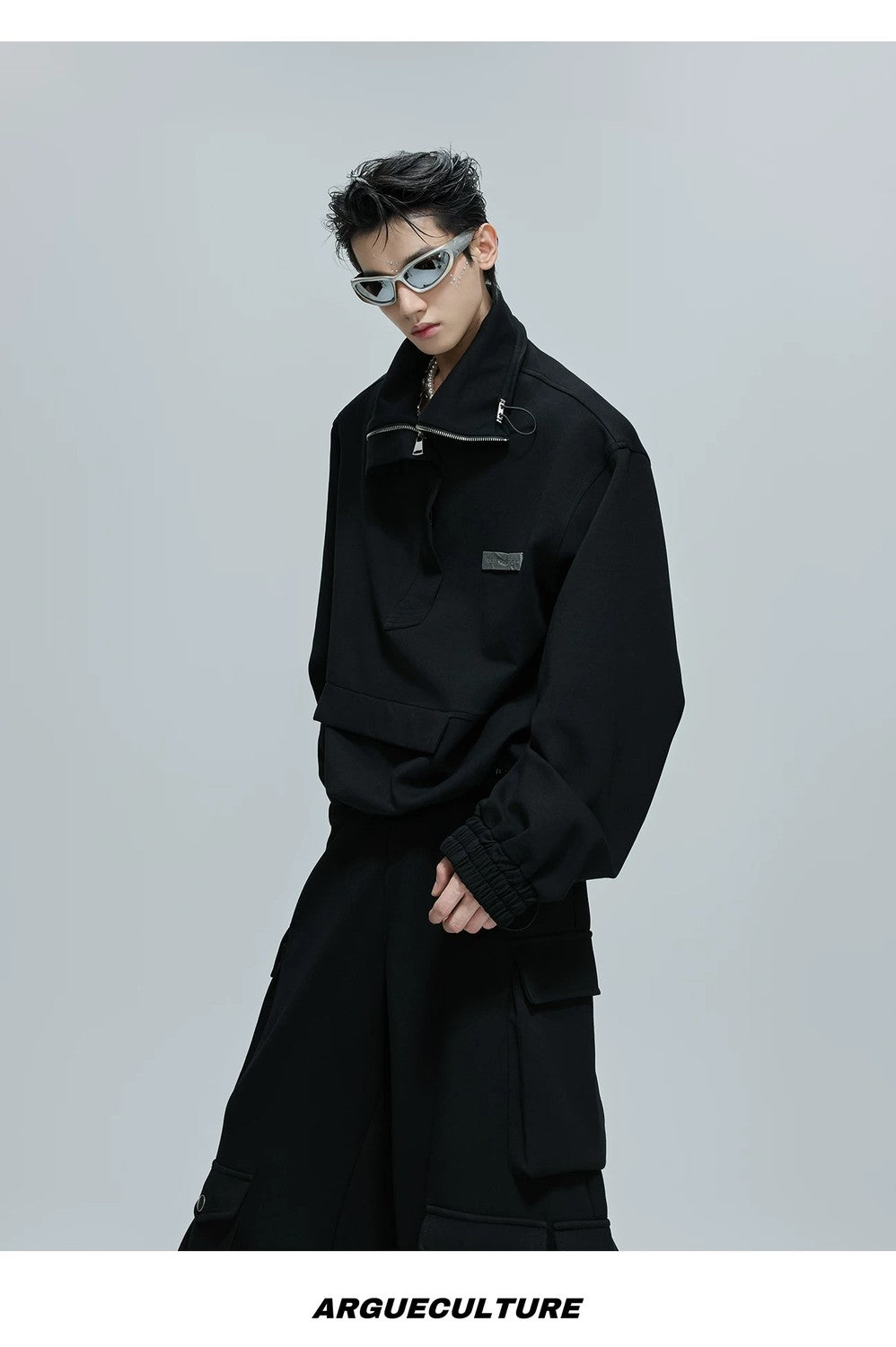 desc::cropped-stand-collar-zip-sweatshirt-cargo-pants-set-detail-img-2