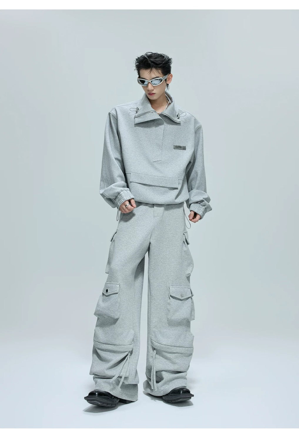 Heavyweight Cropped Zip Sweatshirt & Multi-Pocket Cargo Set