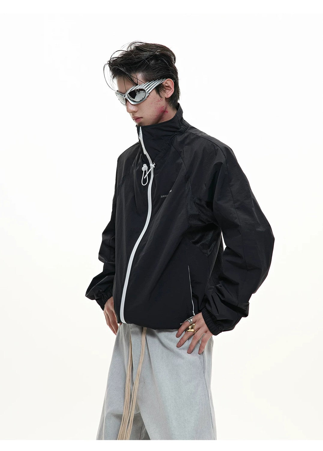 desc::deconstructed-cropped-sun-jacket-upf50-cooling-techwear-detail-img-5