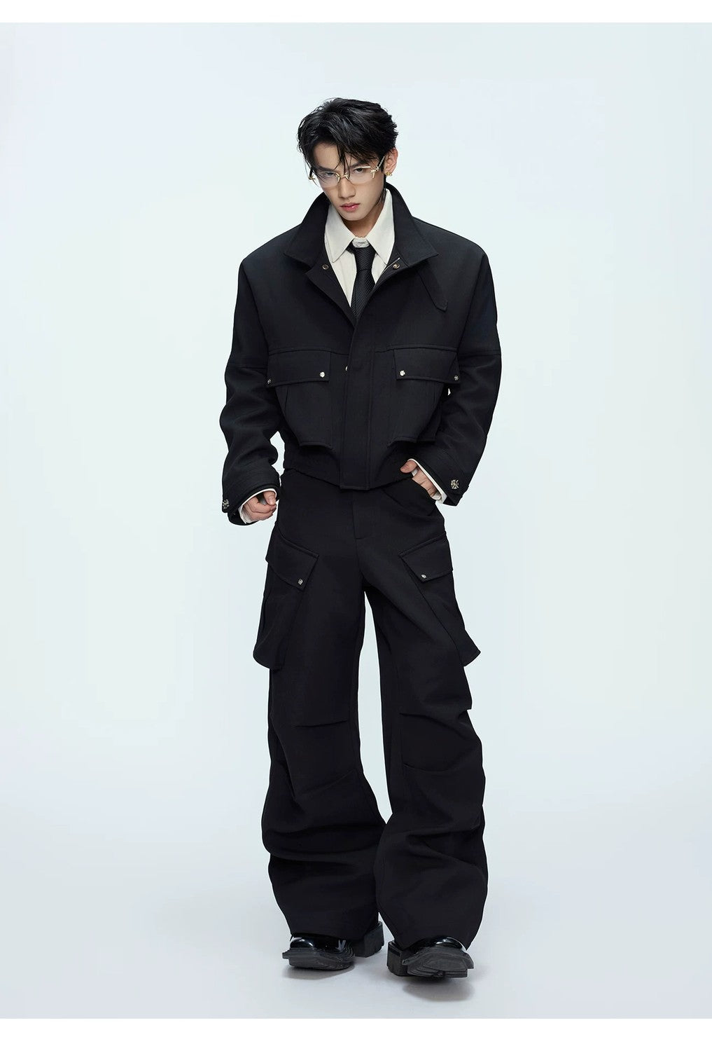 desc::deconstructed-cropped-workwear-jacket-cargo-pants-set-detail-img-7