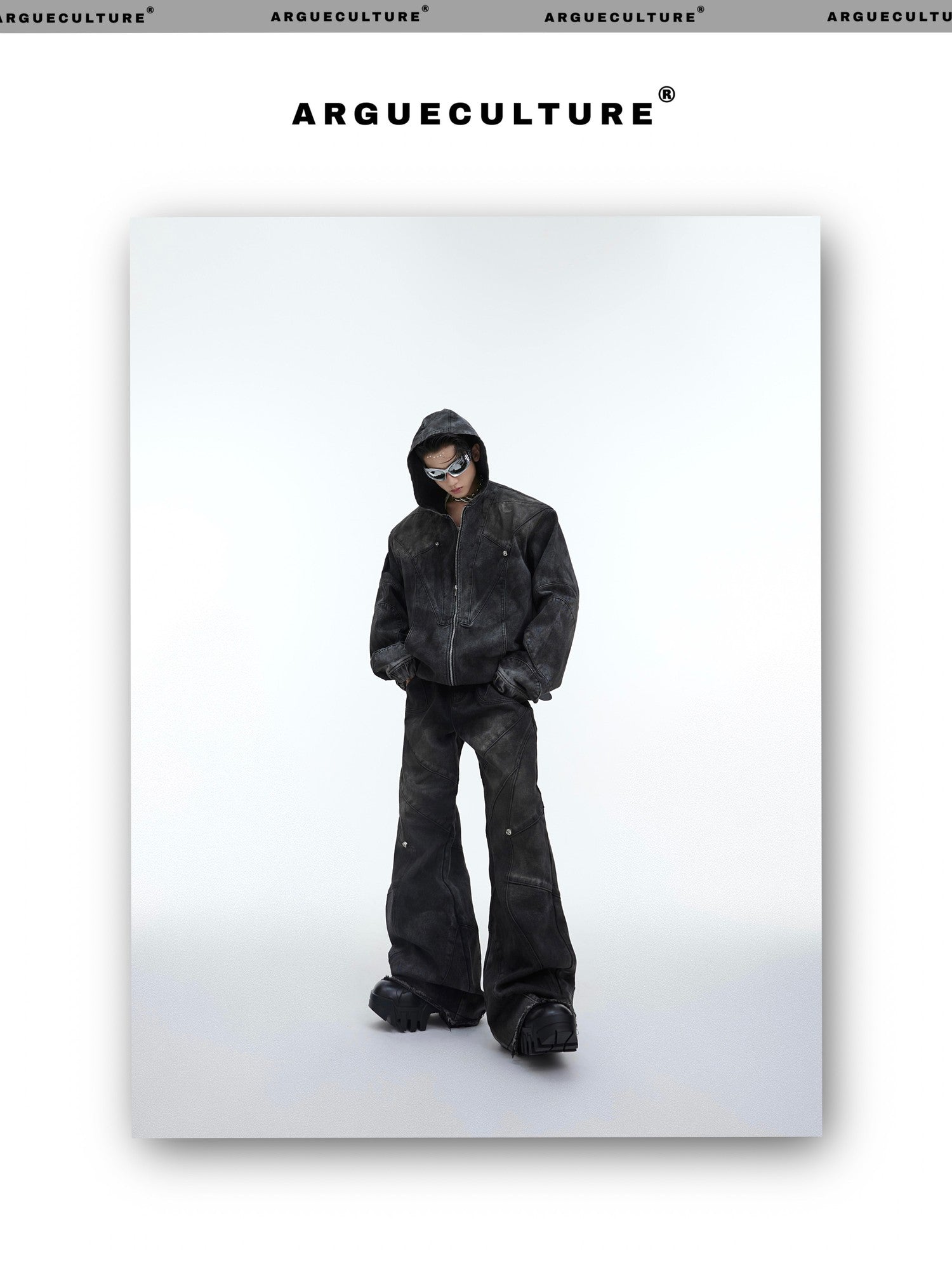 desc::deconstructed-distressed-denim-jacket-pants-set-men-detail-img-1