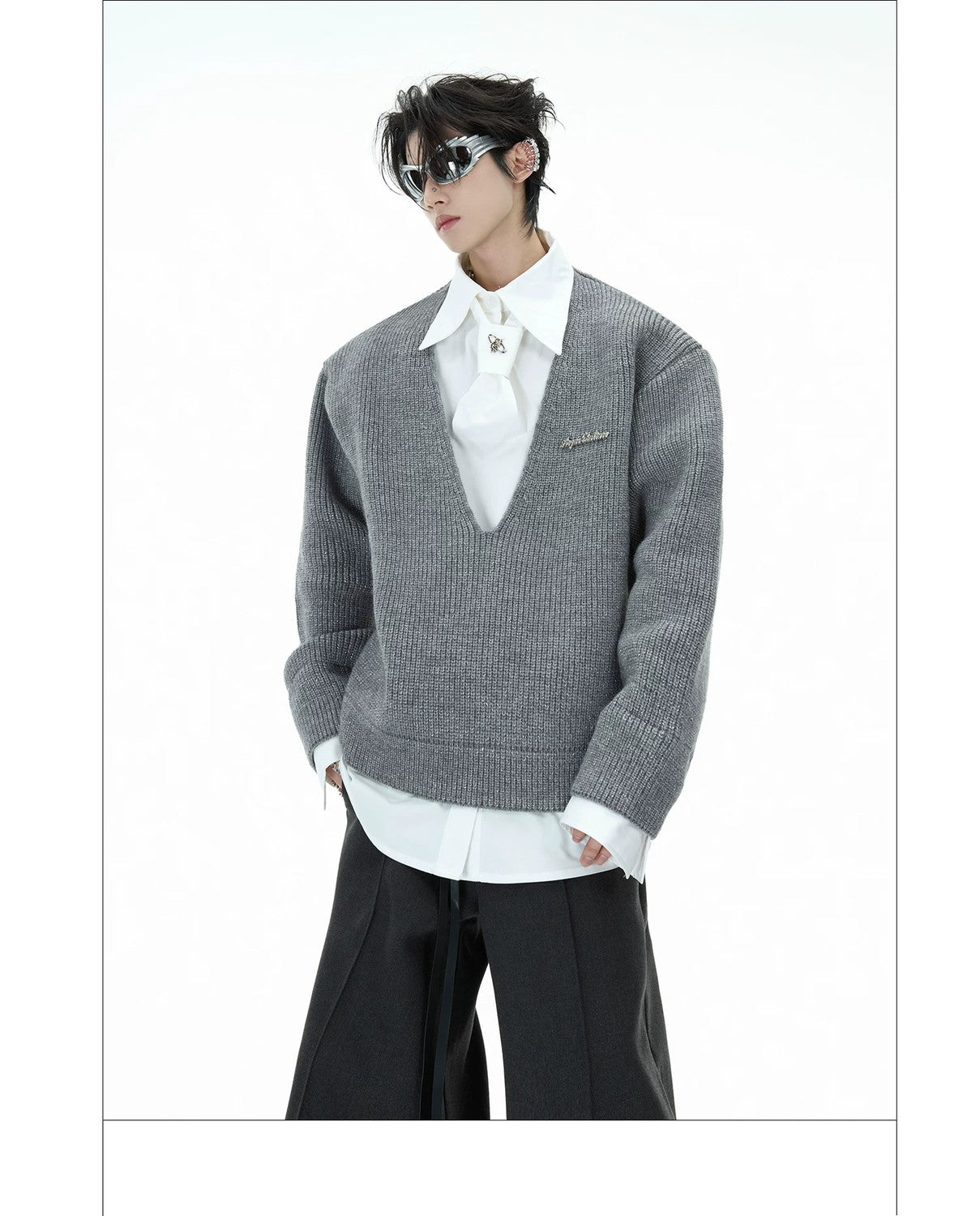 desc::deconstructed-layered-tie-sweater-oversized-streetwear-detail-img-18