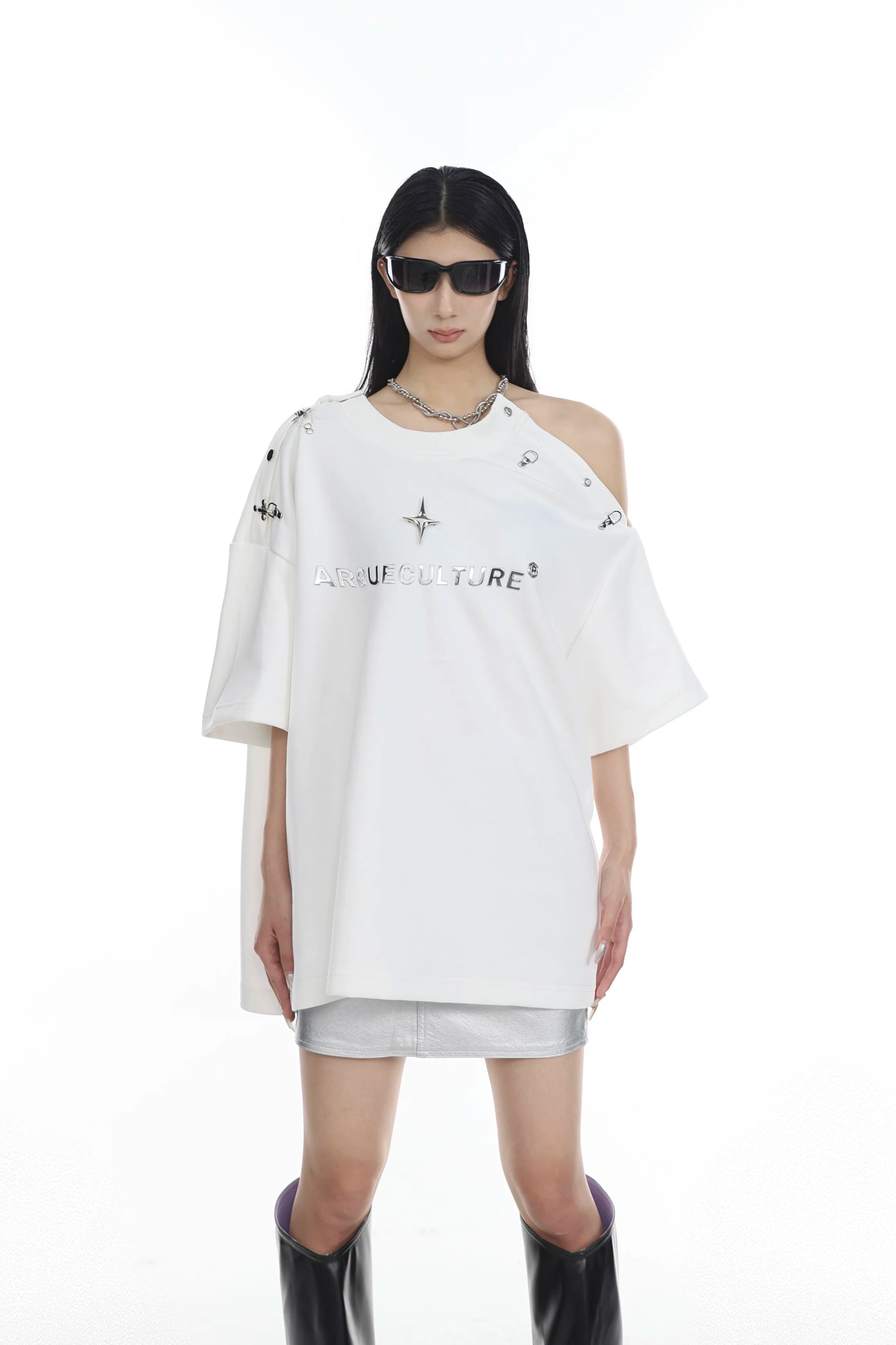 deconstructed-metal-buckle-tee-techwear-street-style-white