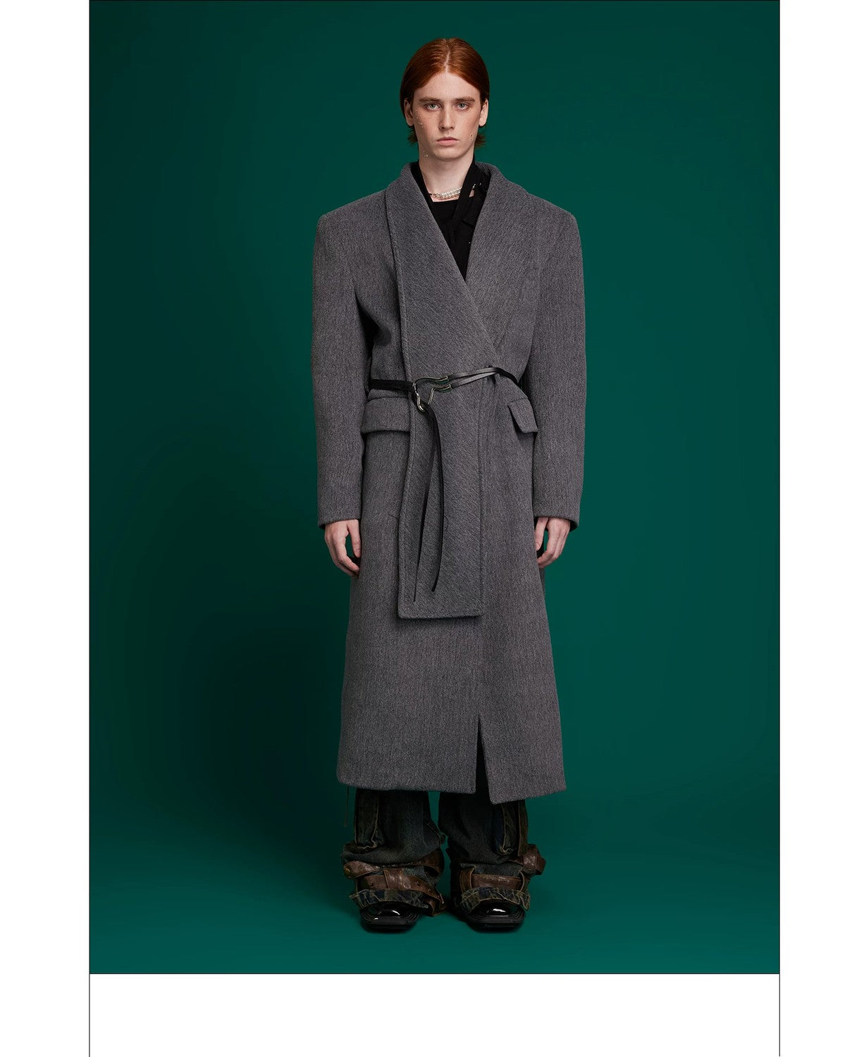 desc::deconstructed-metal-strap-wool-coat-long-streetwear-overcoat-detail-img-6