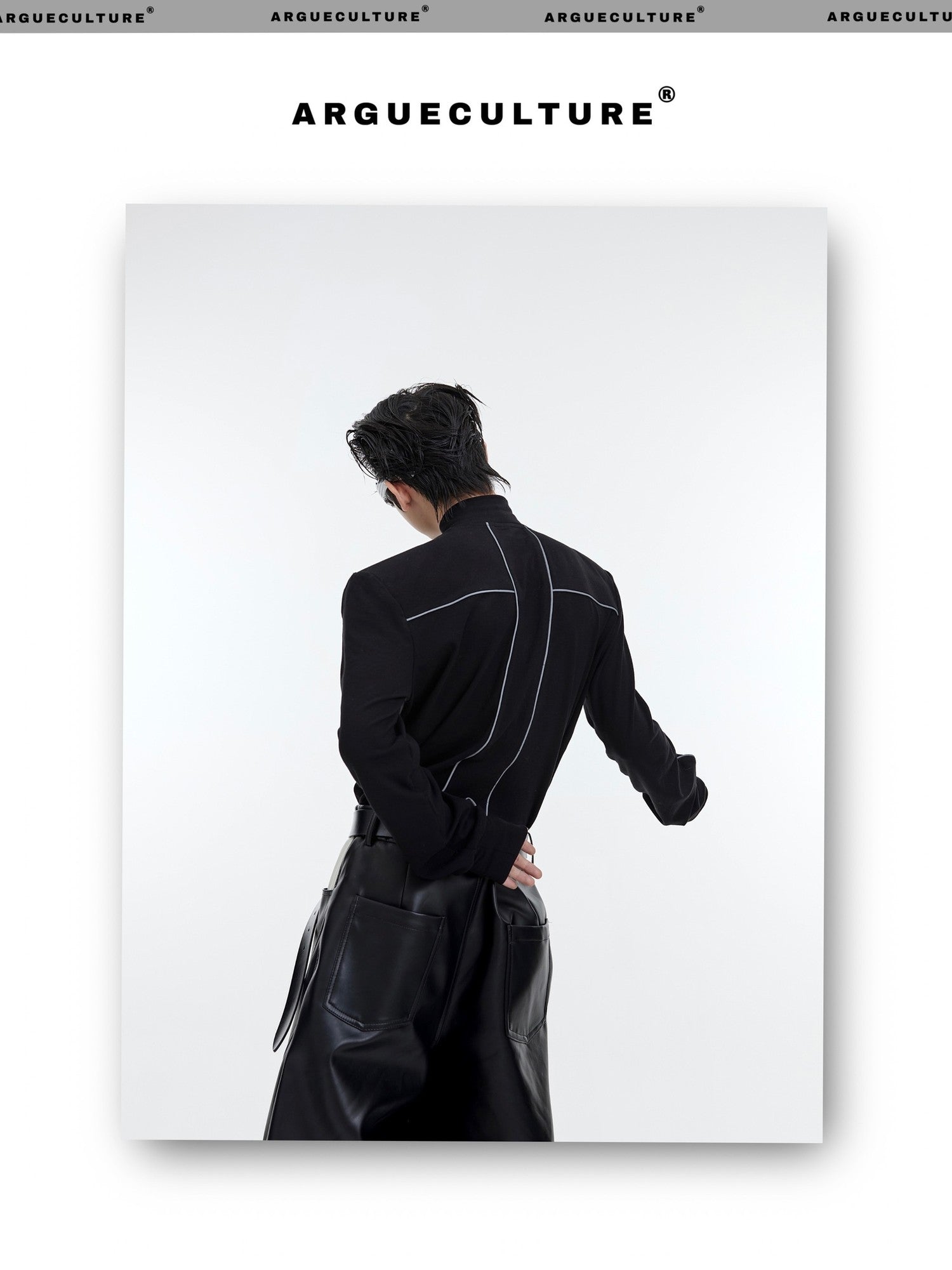 desc::deconstructed-mock-neck-reflective-base-layer-fleece-detail-img-10