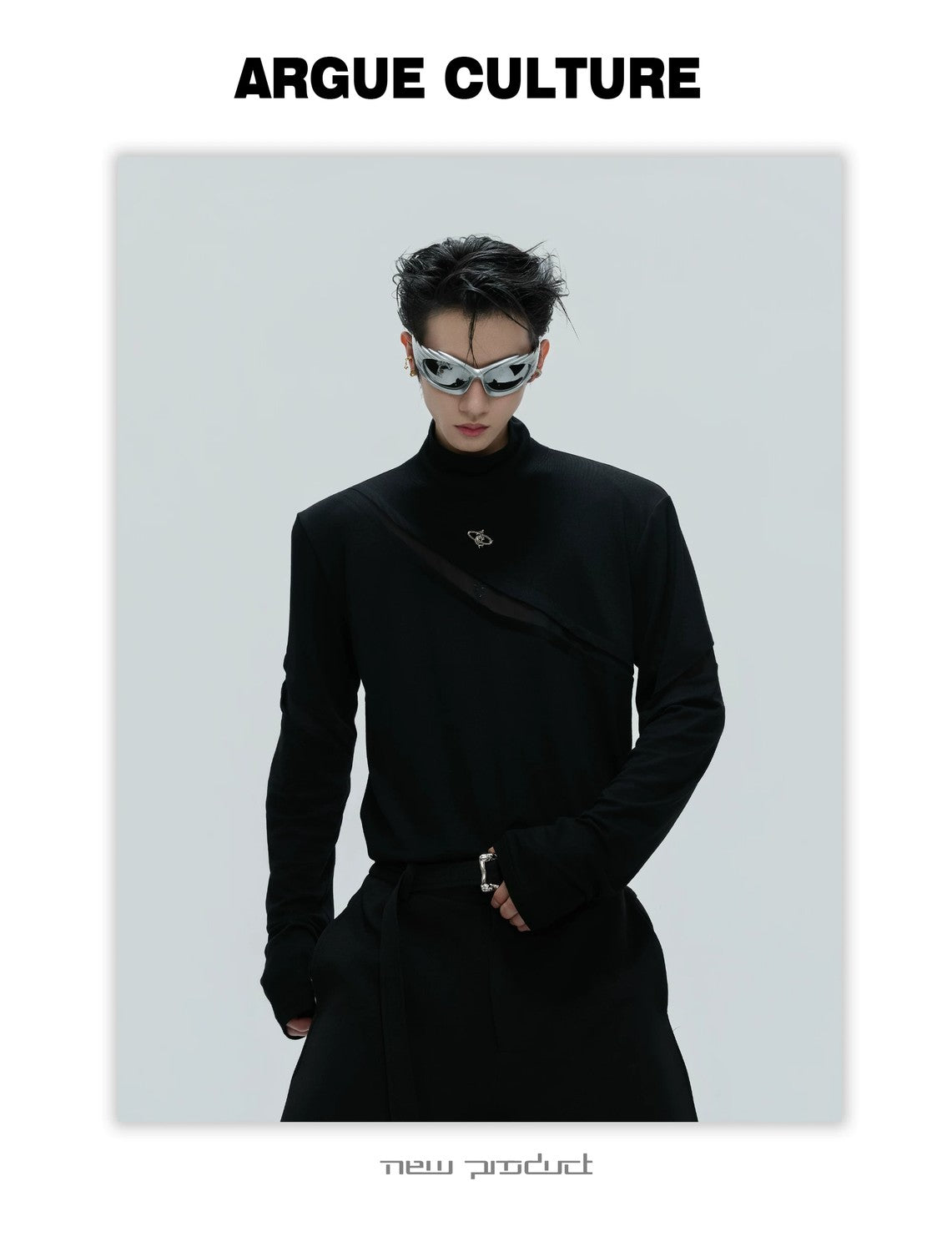 desc::deconstructed-mock-neck-slim-tee-with-metal-logo-detail-img-4