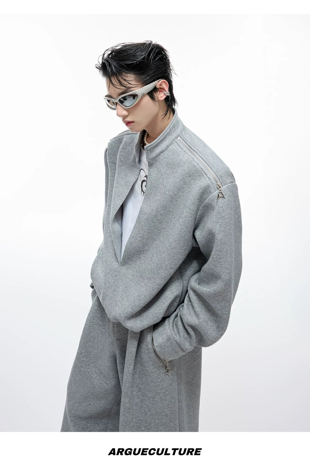 desc::deconstructed-mock-neck-sweatshirt-baggy-pants-set-detail-img-13