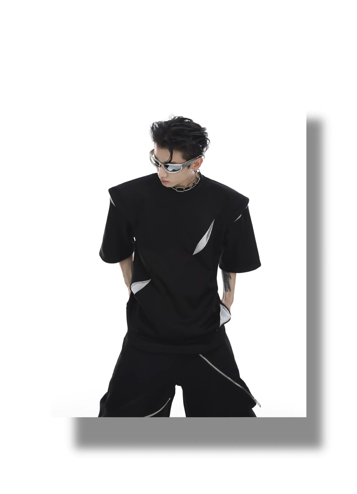 desc::deconstructed-padded-shoulder-patchwork-tee-unisex-detail-img-8