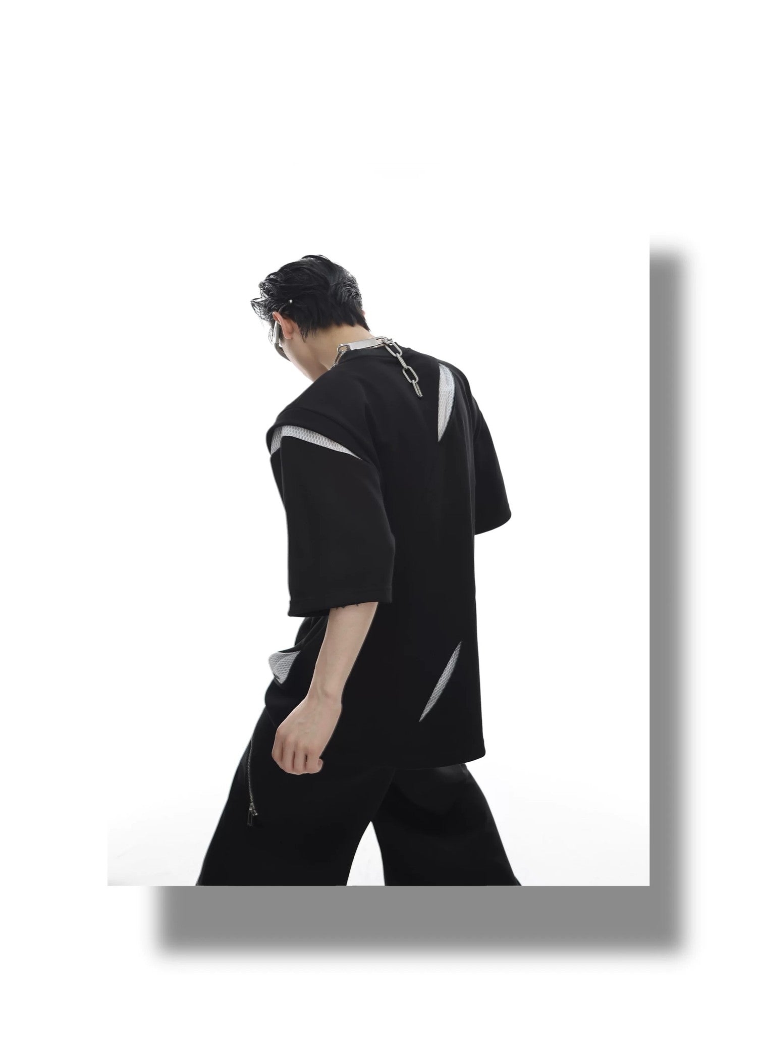 desc::deconstructed-padded-shoulder-patchwork-tee-unisex-detail-img-9