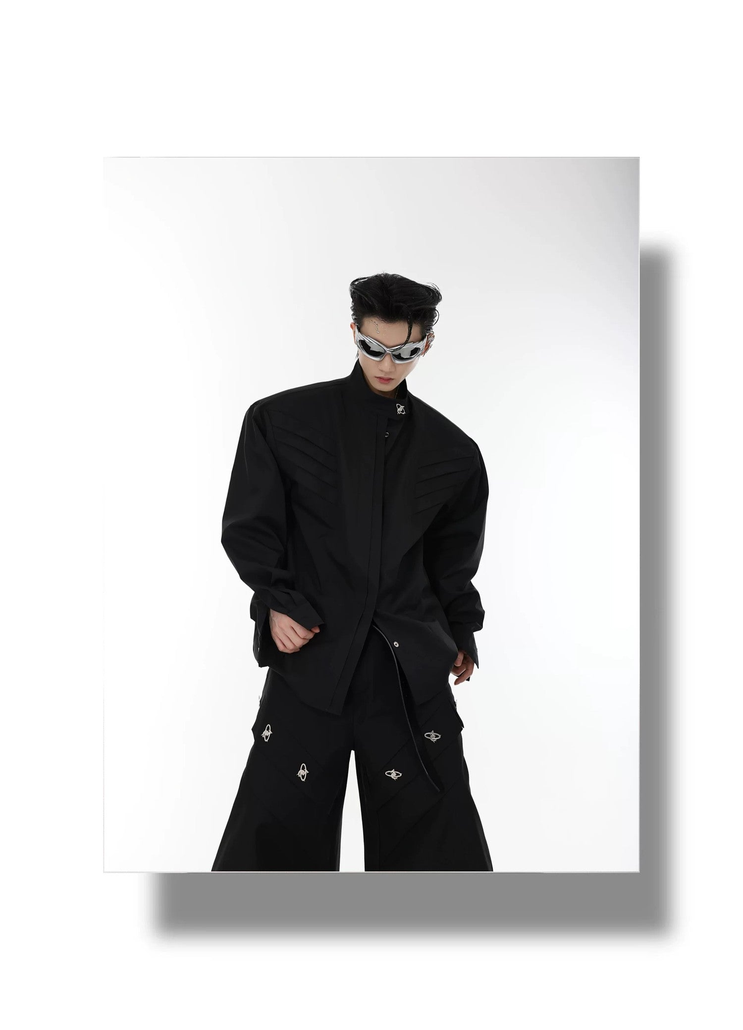 desc::deconstructed-padded-shoulder-shirt-loose-avant-garde-top-detail-img-3