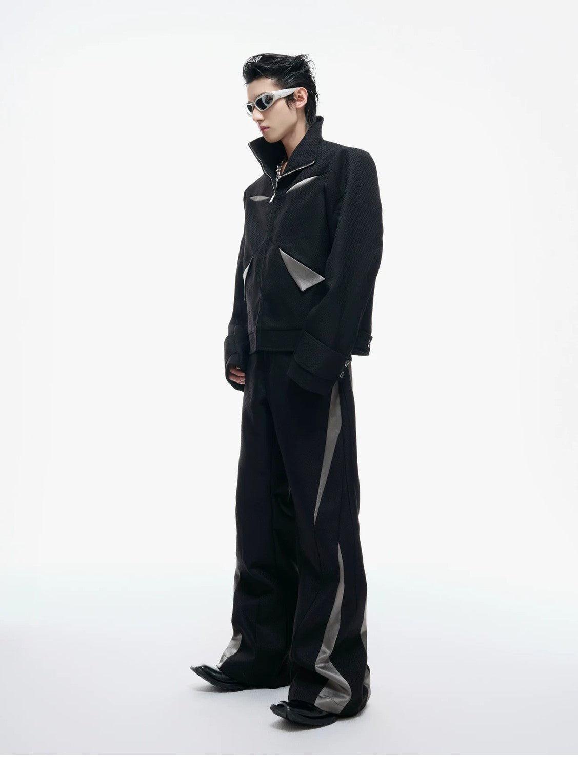 desc::deconstructed-patchwork-cropped-jacket-flare-pants-set-detail-img-4