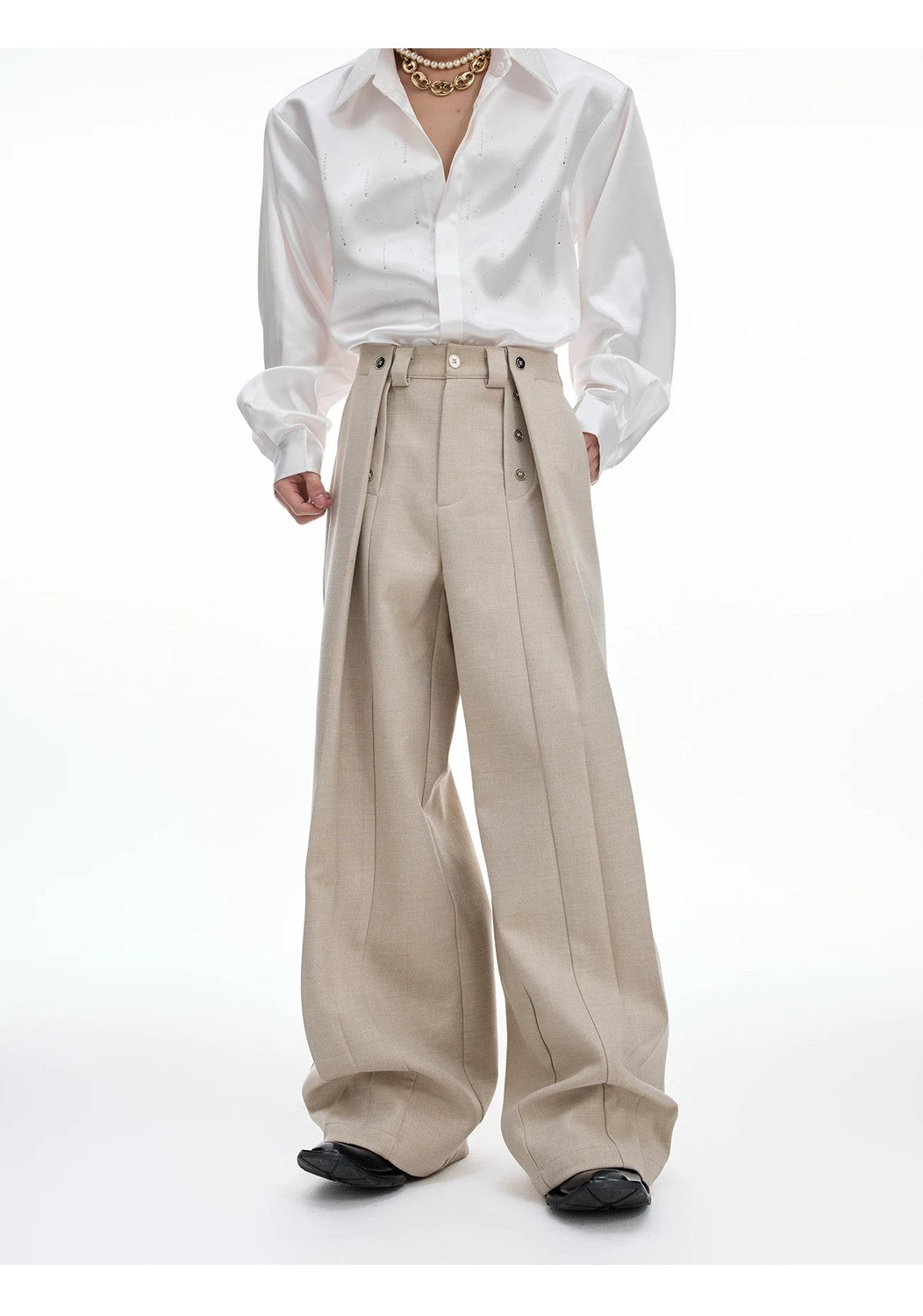 desc::deconstructed-pleated-straight-leg-trousers-for-men-detail-img-8