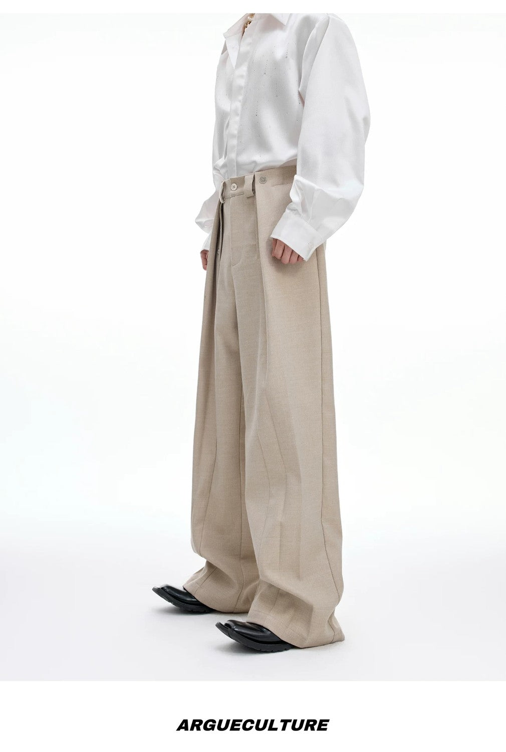 desc::deconstructed-pleated-straight-leg-trousers-for-men-detail-img-9
