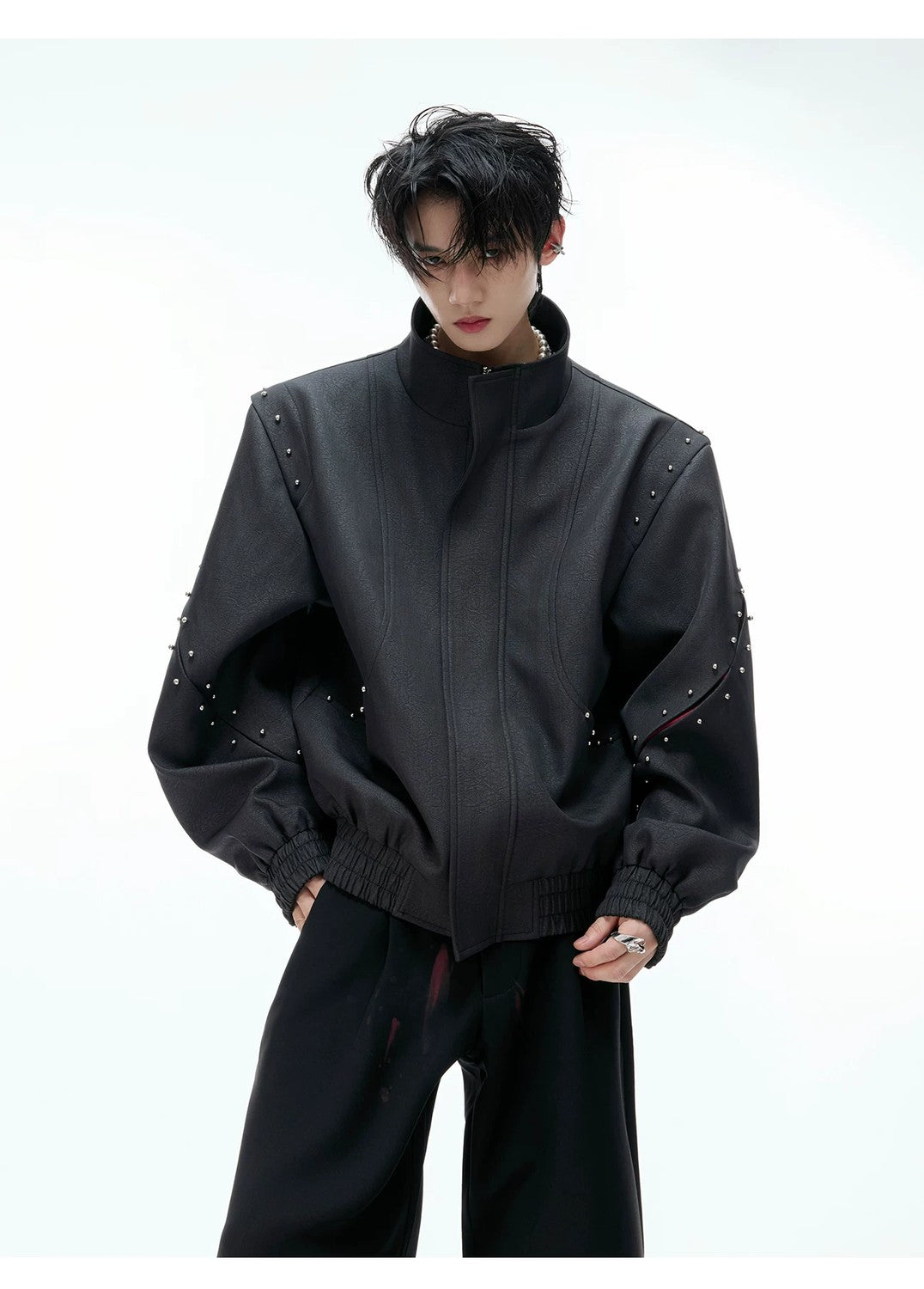 desc::deconstructed-rivet-stand-collar-loose-jacket-detail-img-5