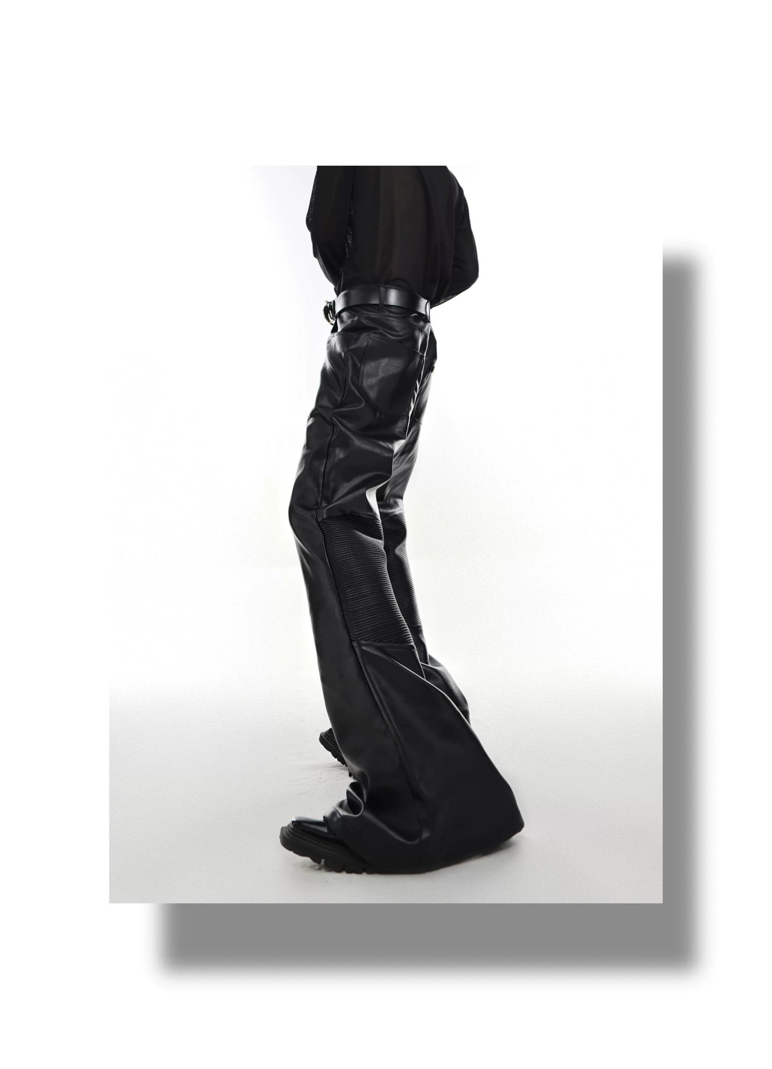 desc::deconstructed-split-hem-leather-flare-pants-punk-streetwear-detail-img-3