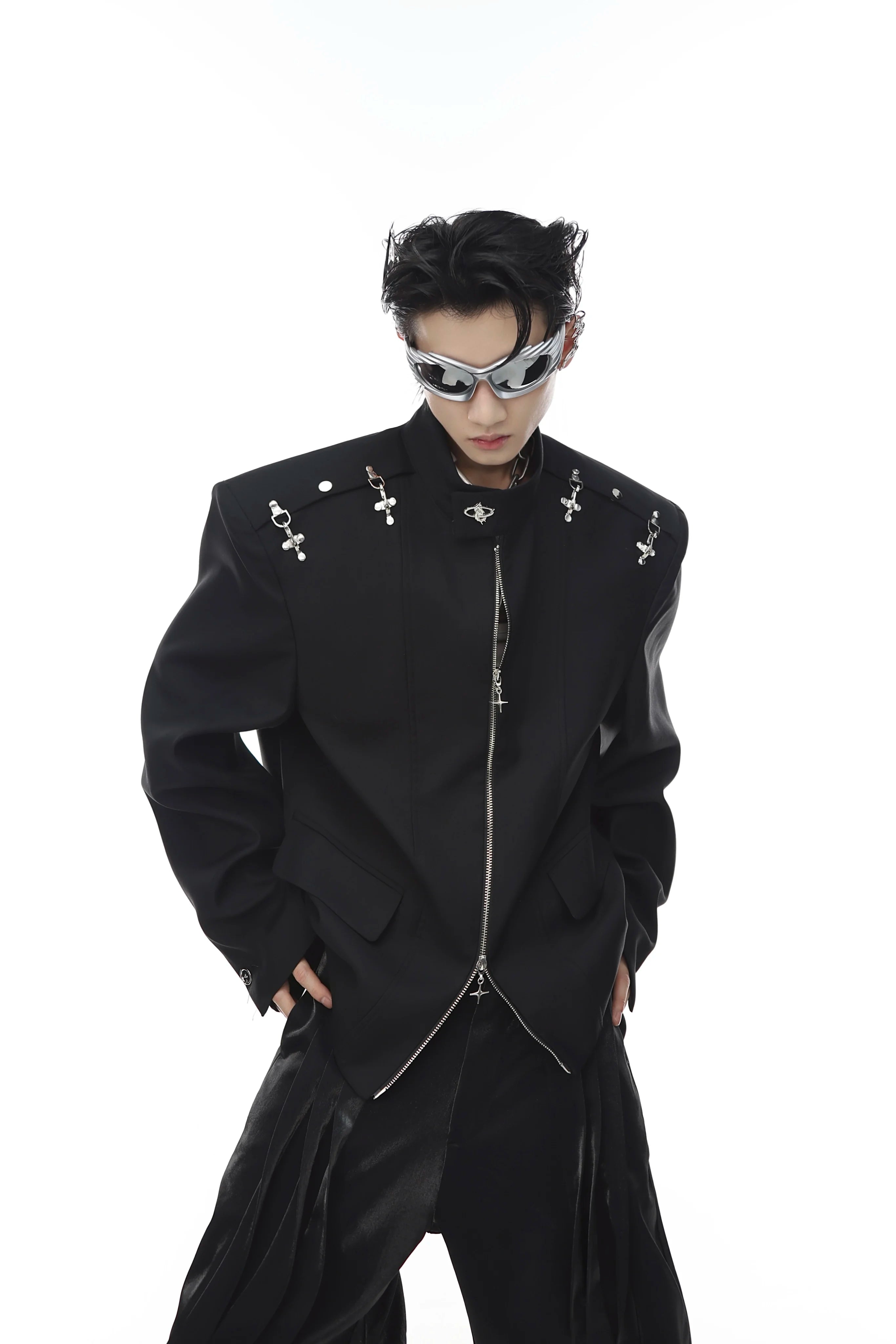 deconstructed-streetwear-blazer-with-metal-airplane-buckle-black