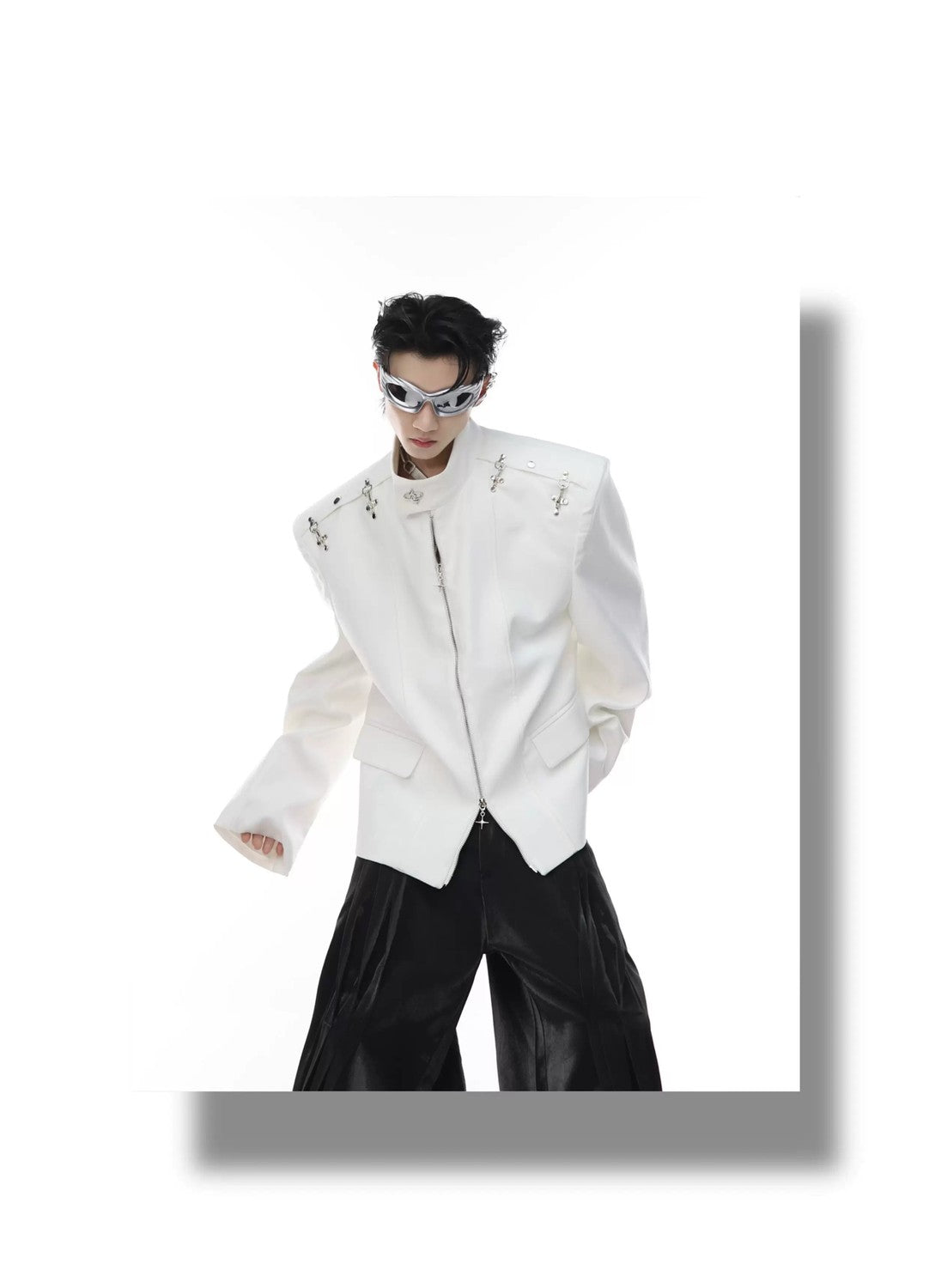 desc::deconstructed-streetwear-blazer-with-metal-airplane-buckle-detail-img-10