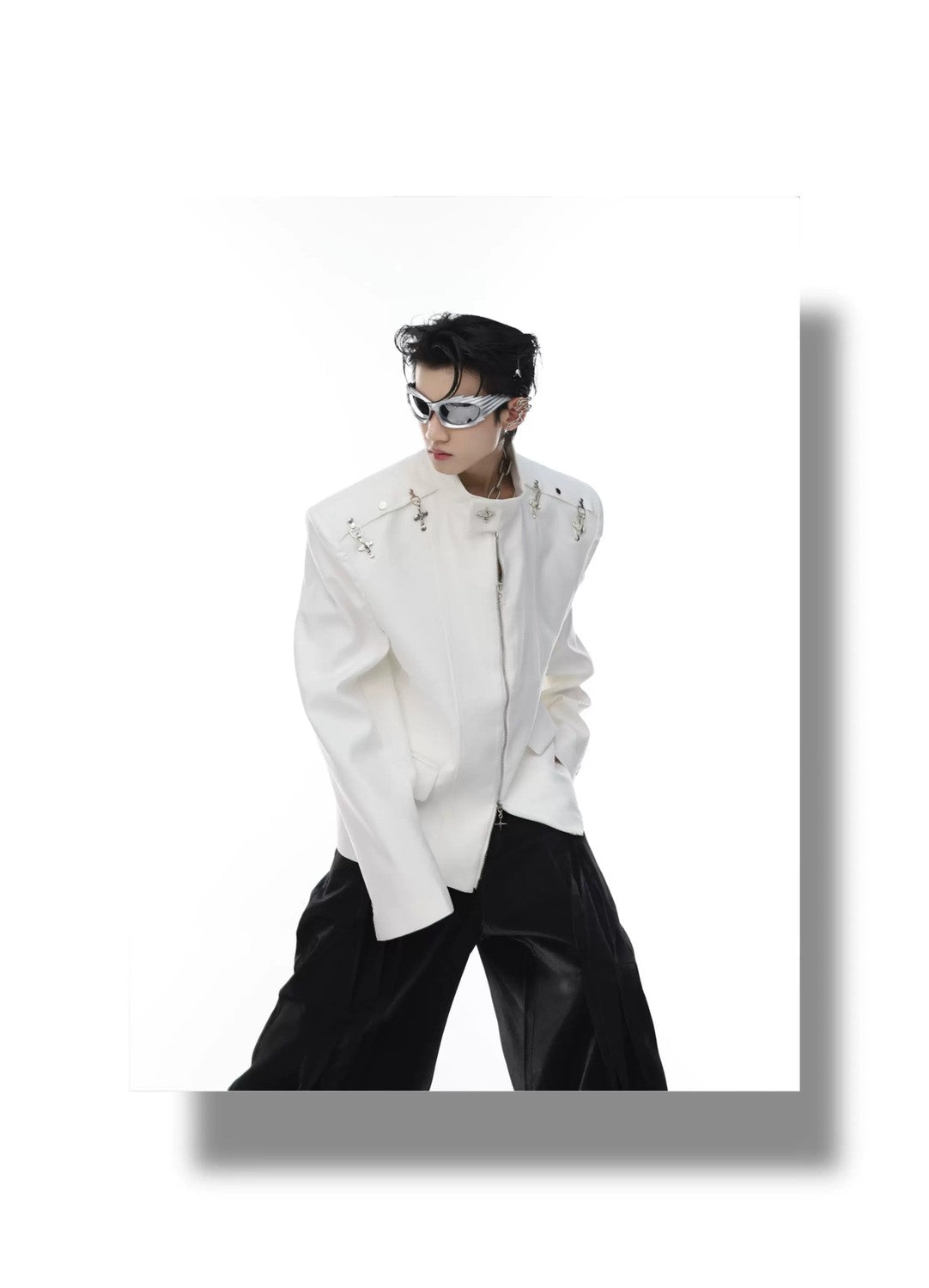 desc::deconstructed-streetwear-blazer-with-metal-airplane-buckle-detail-img-4
