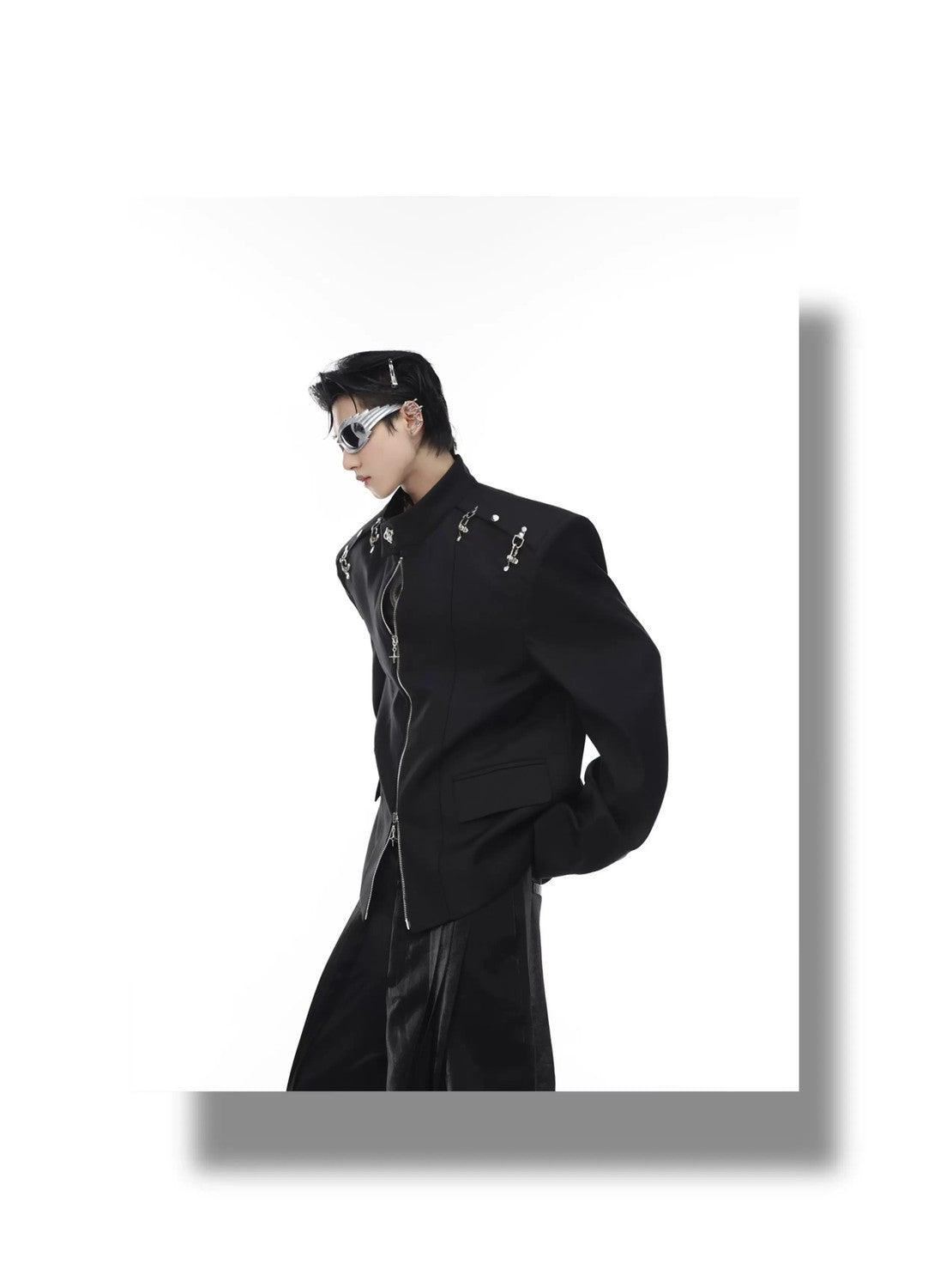 desc::deconstructed-streetwear-blazer-with-metal-airplane-buckle-detail-img-7