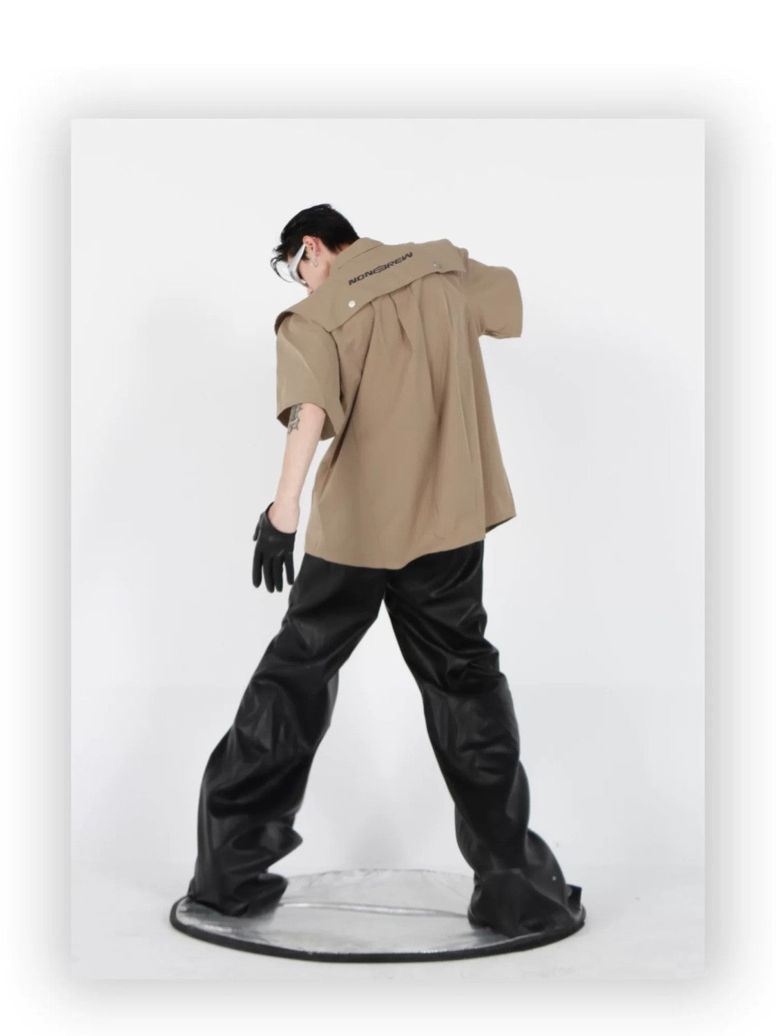 desc::deconstructed-streetwear-jacket-short-sleeve-metal-cardigan-detail-img-13