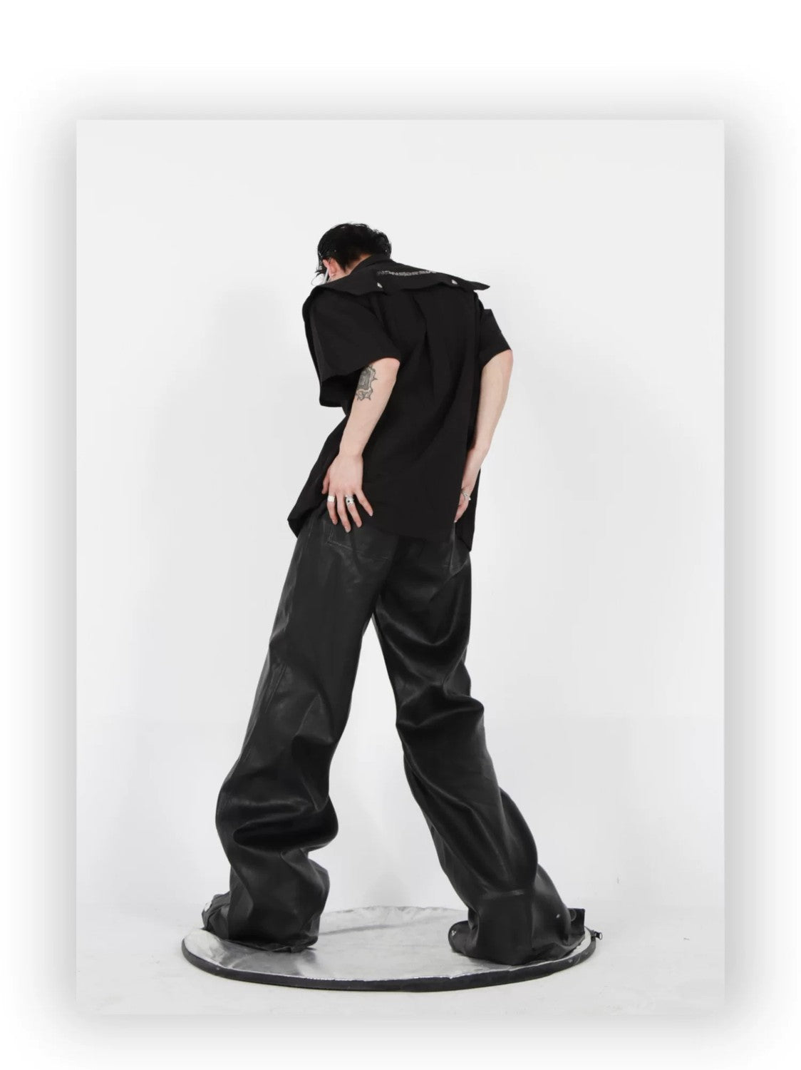 desc::deconstructed-streetwear-jacket-short-sleeve-metal-cardigan-detail-img-18