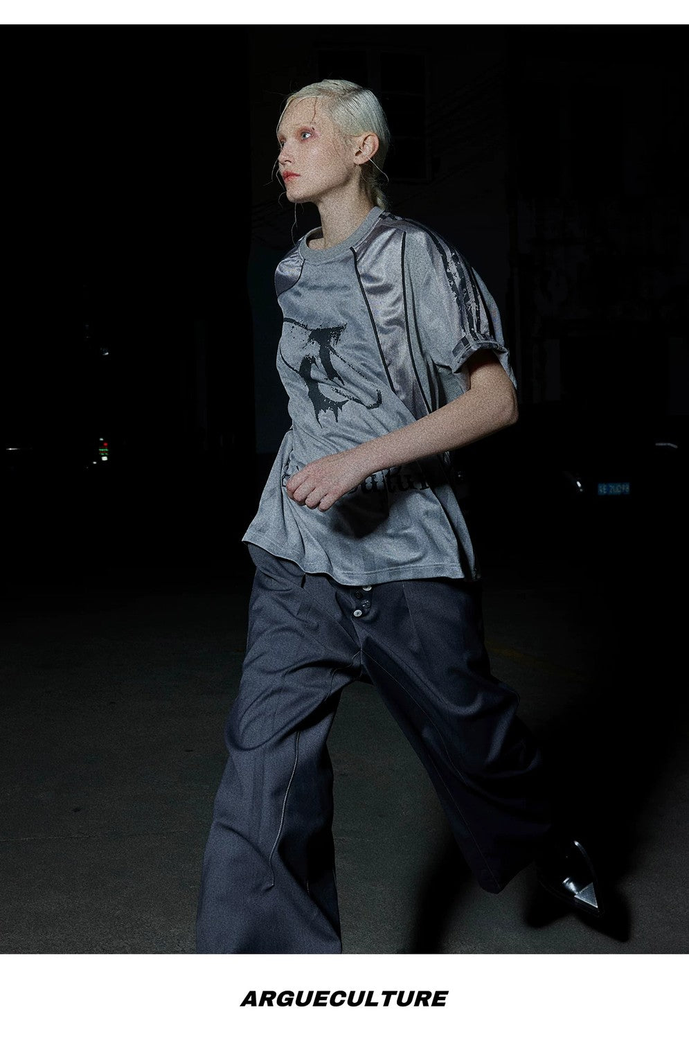 desc::distressed-paneled-jersey-tee-loose-streetwear-top-detail-img-12