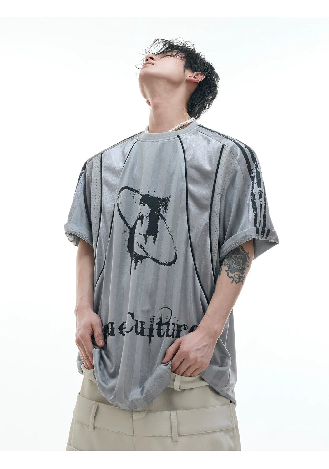 desc::distressed-paneled-jersey-tee-loose-streetwear-top-detail-img-6