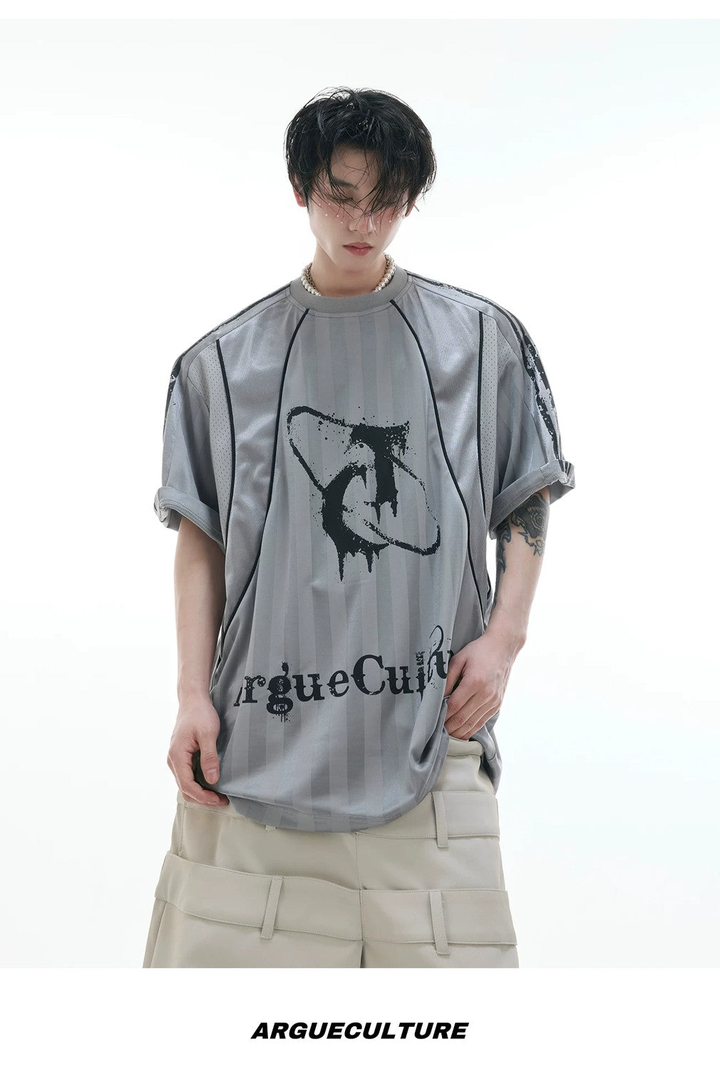 desc::distressed-paneled-jersey-tee-loose-streetwear-top-detail-img-7