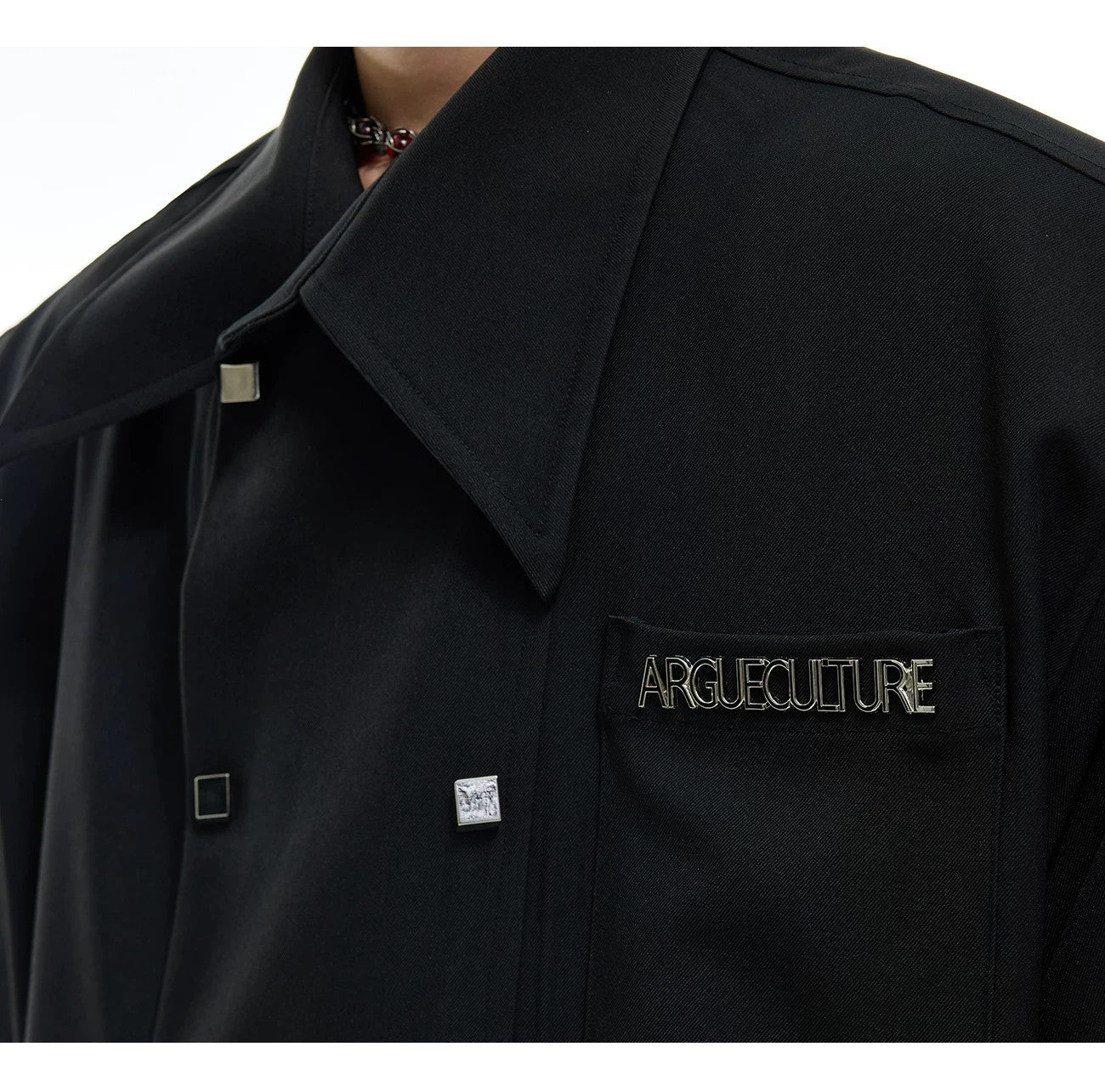 desc::double-breasted-boxy-short-sleeve-shirt-street-style-detail-img-8