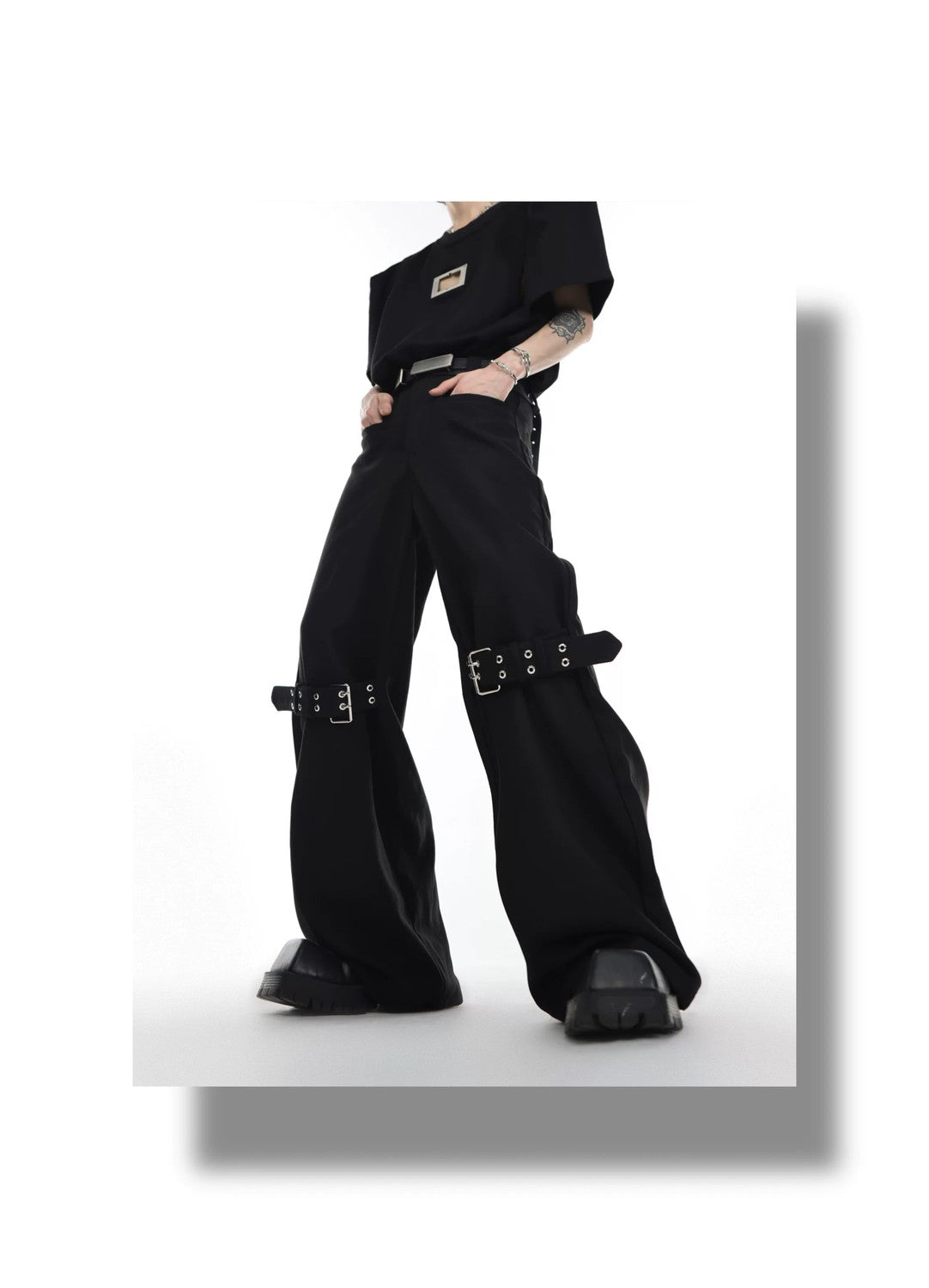 desc::flared-strapped-twill-trousers-punk-streetwear-pants-detail-img-6