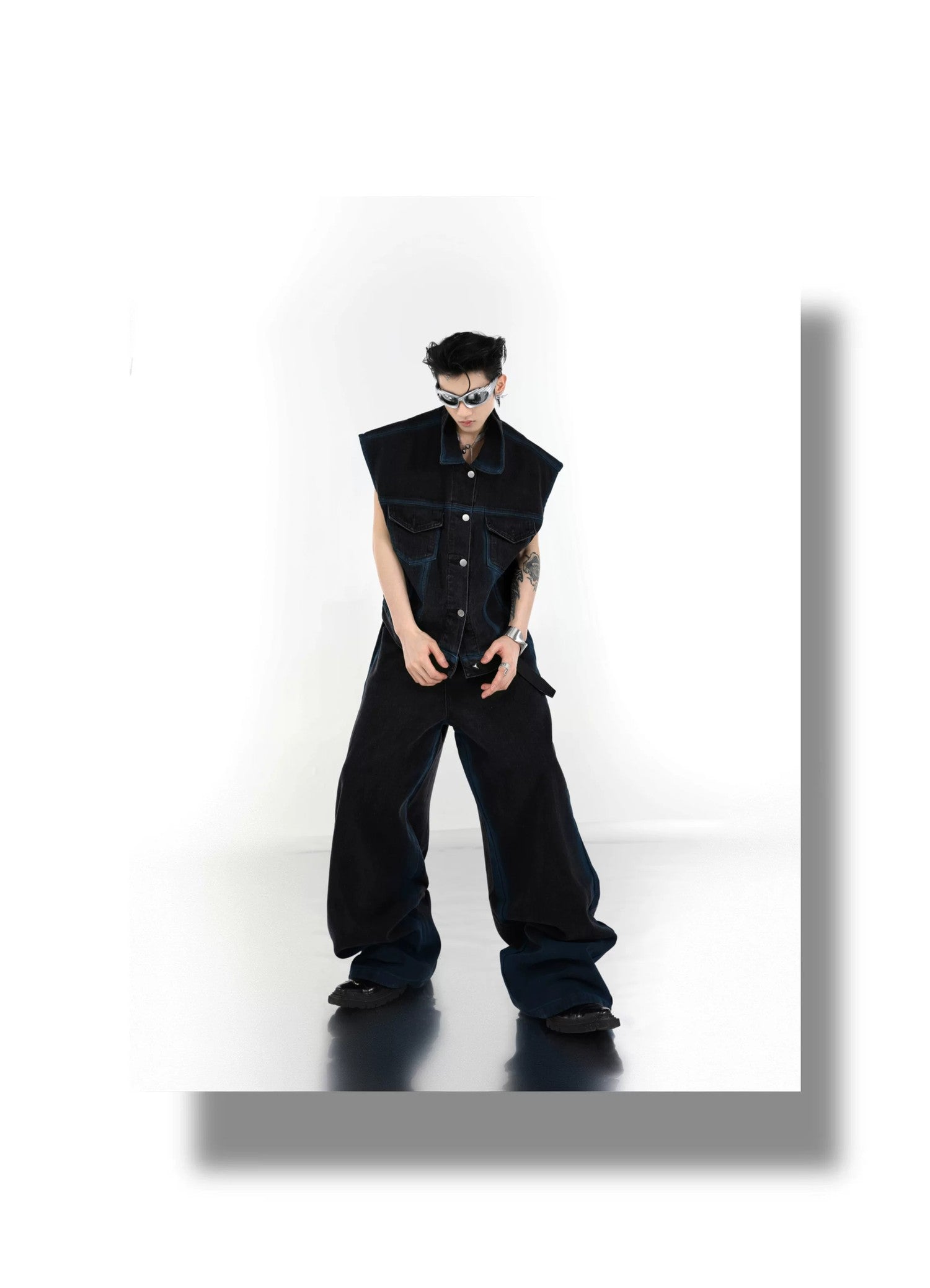 desc::gradient-spray-paint-sleeveless-denim-set-for-men-detail-img-22