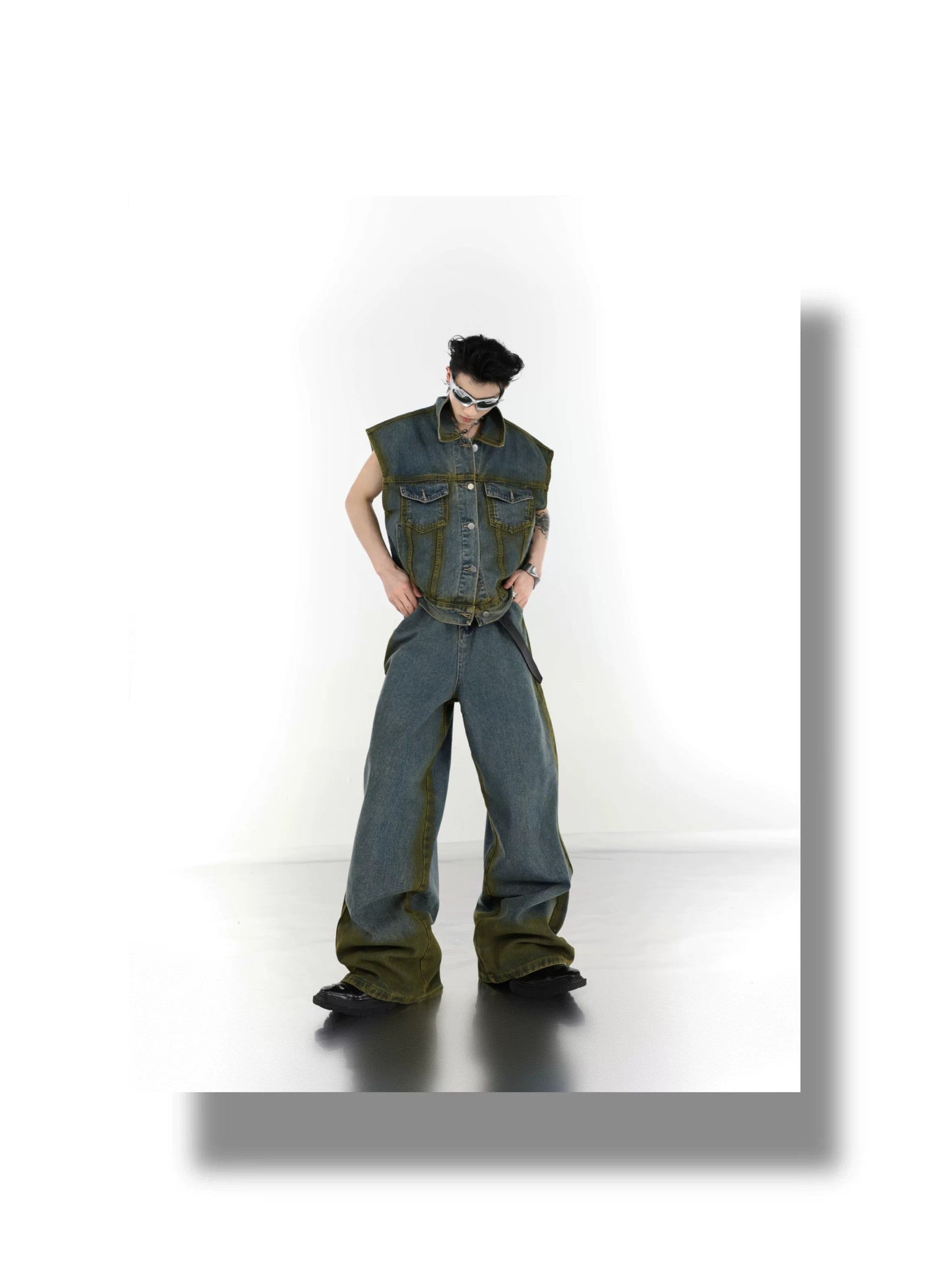 desc::gradient-spray-paint-sleeveless-denim-set-for-men-detail-img-7