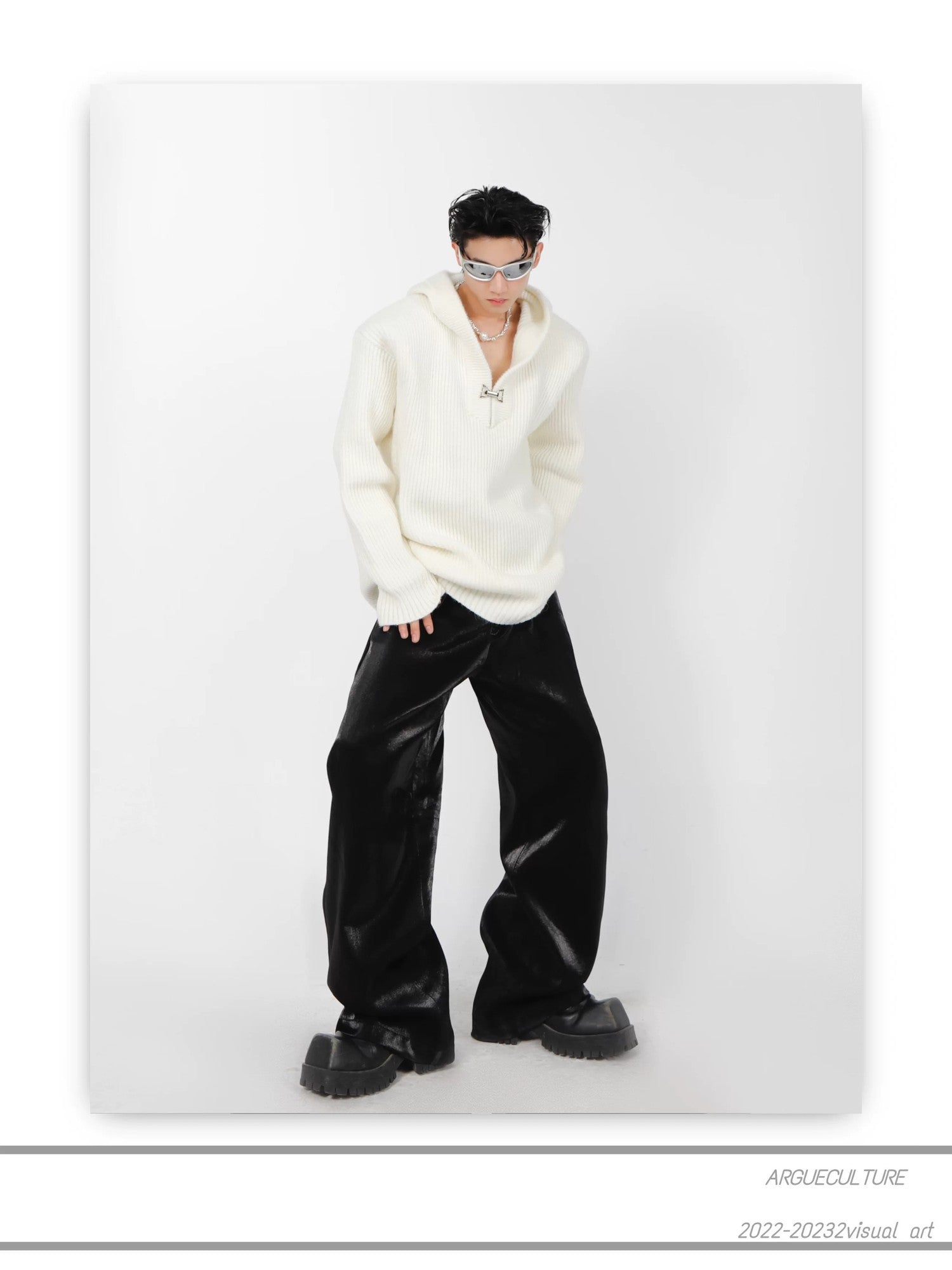 desc::heavyweight-knit-hoodie-oversized-minimalist-streetwear-detail-img-5