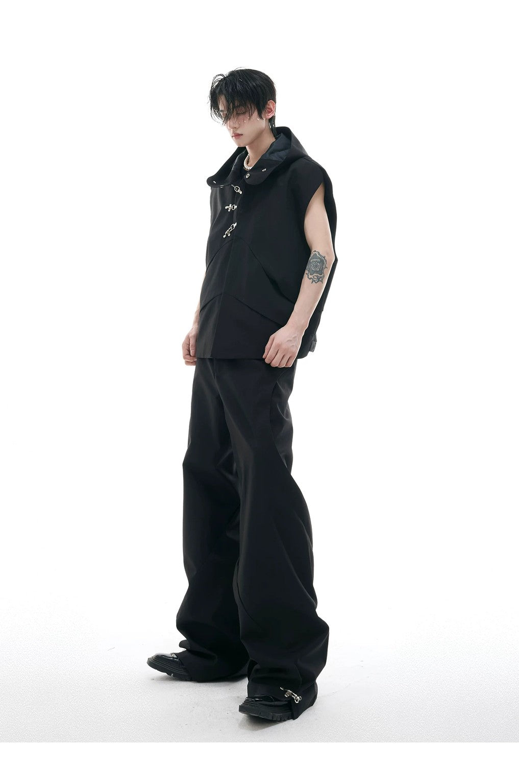 desc::hooded-sleeveless-vest-pants-set-with-metal-buckles-detail-img-6