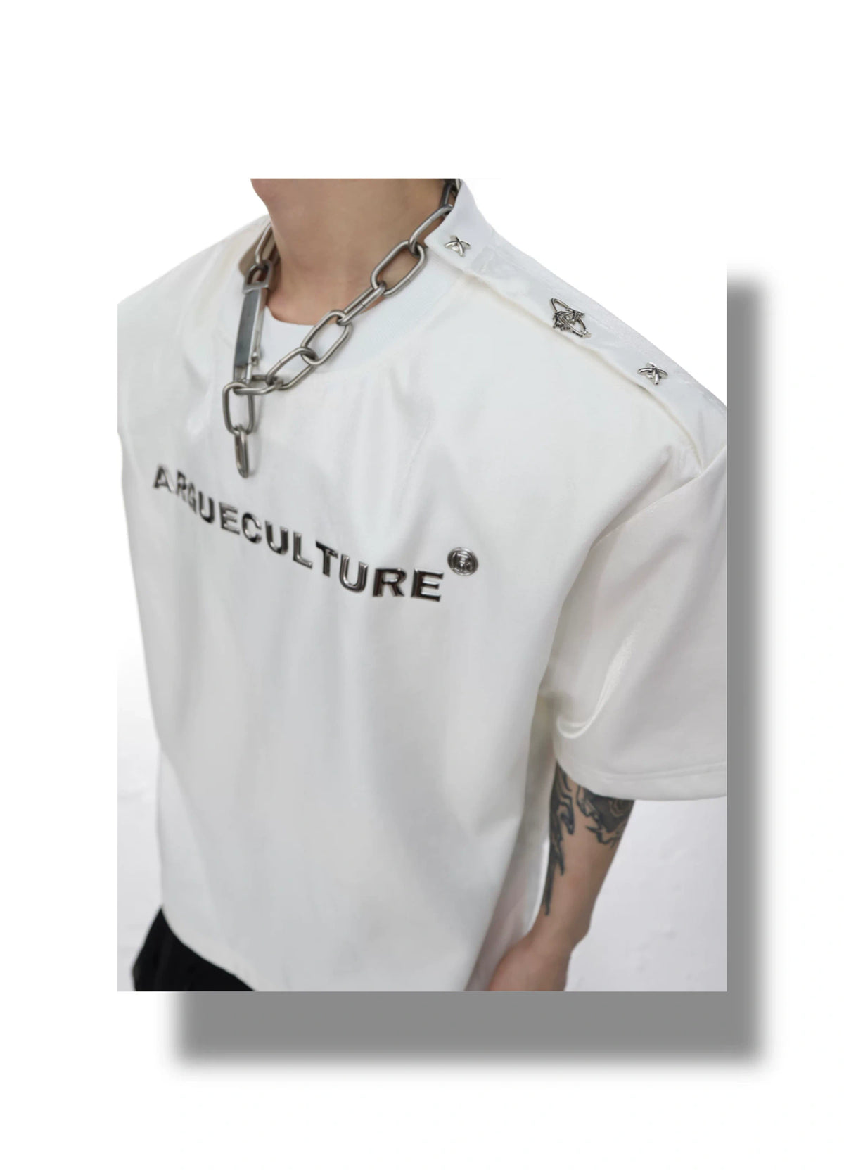 Liquid Finish Padded Shoulder Graphic T-Shirt - detail image 13