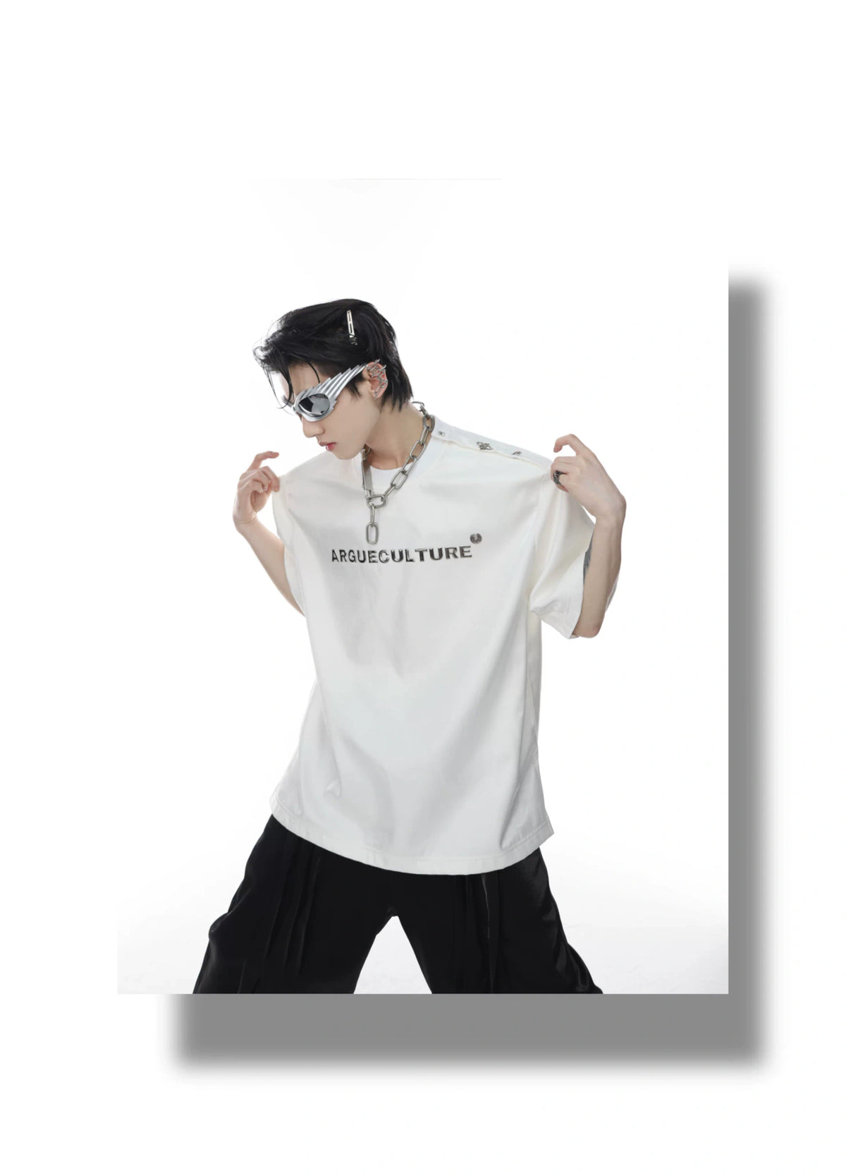 Liquid Finish Padded Shoulder Graphic T-Shirt - detail image 14