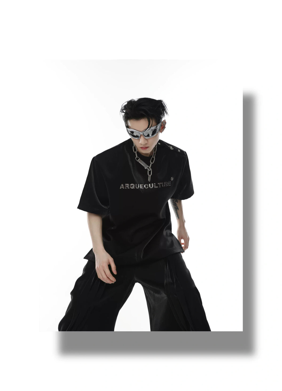 Liquid Finish Padded Shoulder Graphic T-Shirt - detail image 11