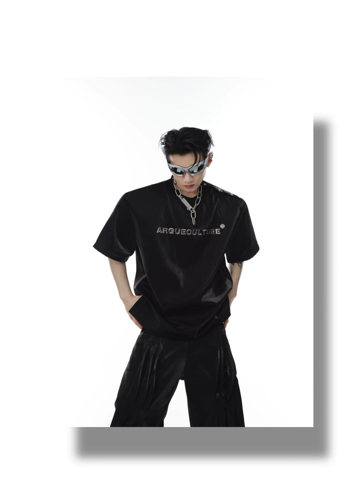 Liquid Finish Padded Shoulder Graphic T-Shirt - detail image 5