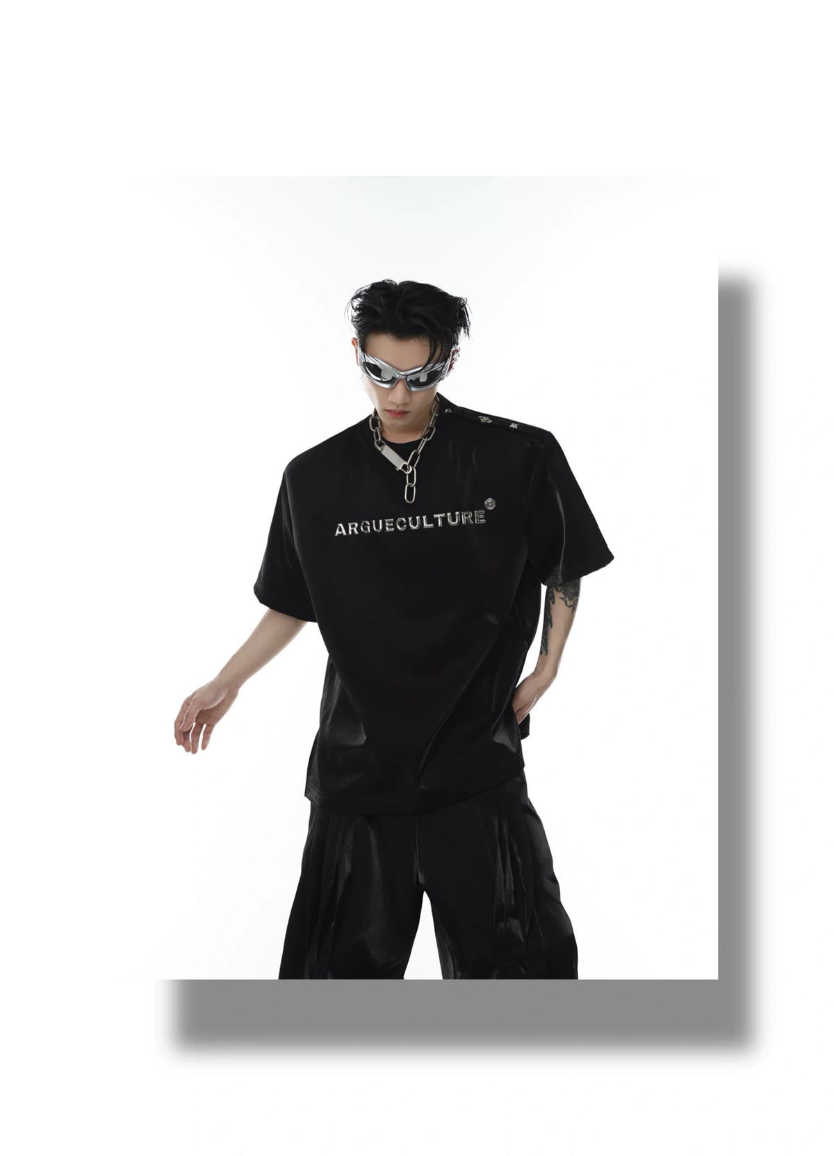 Liquid Finish Padded Shoulder Graphic T-Shirt - detail image 10