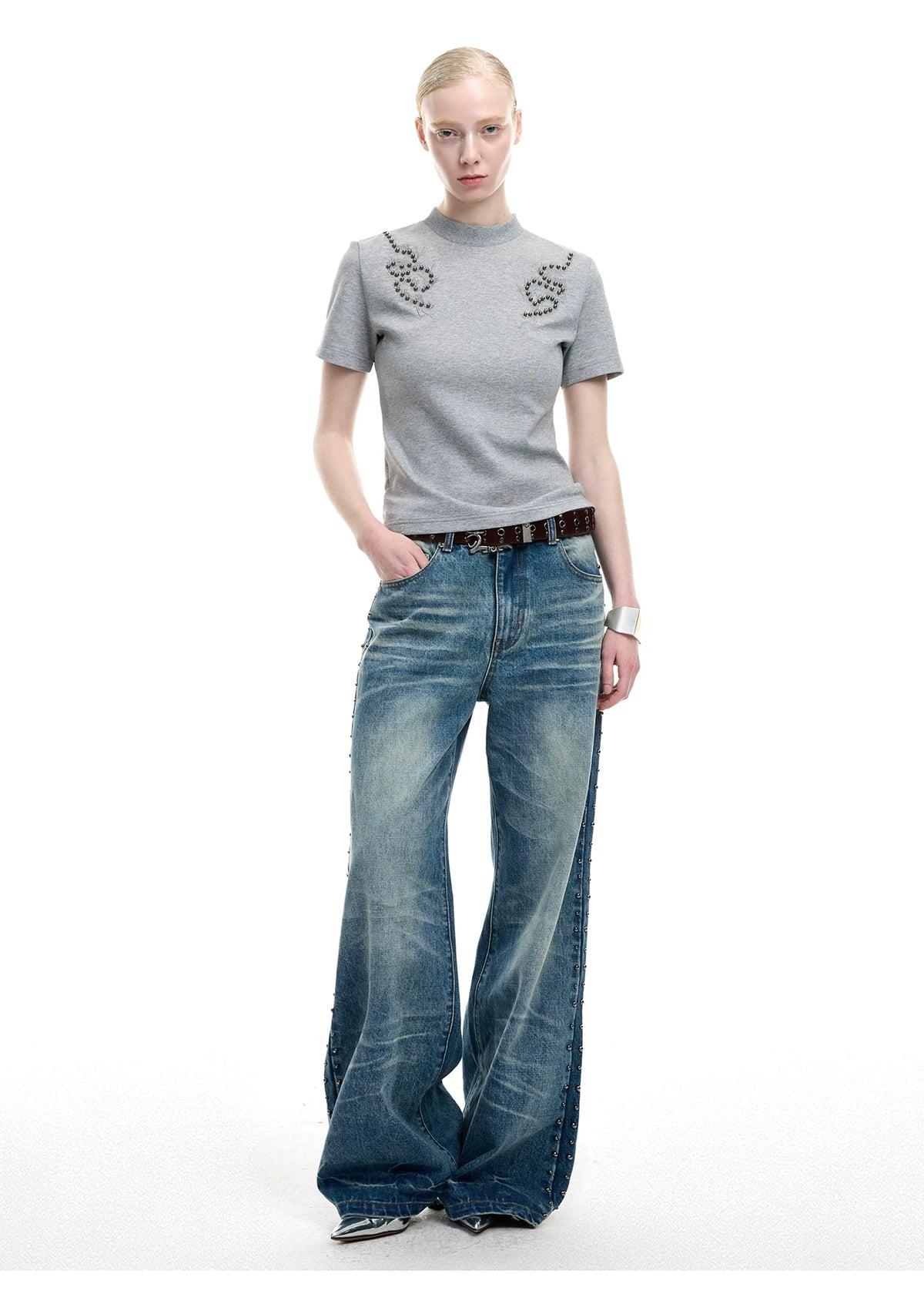 Loose Washed Studded Micro-Flare Jeans in Blue Cotton - detail image 9