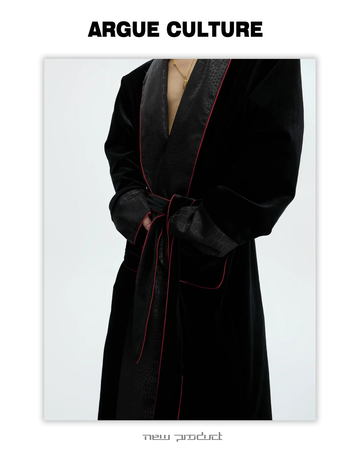 desc::luxury-velvet-padded-robe-mens-streetwear-loungewear-detail-img-7