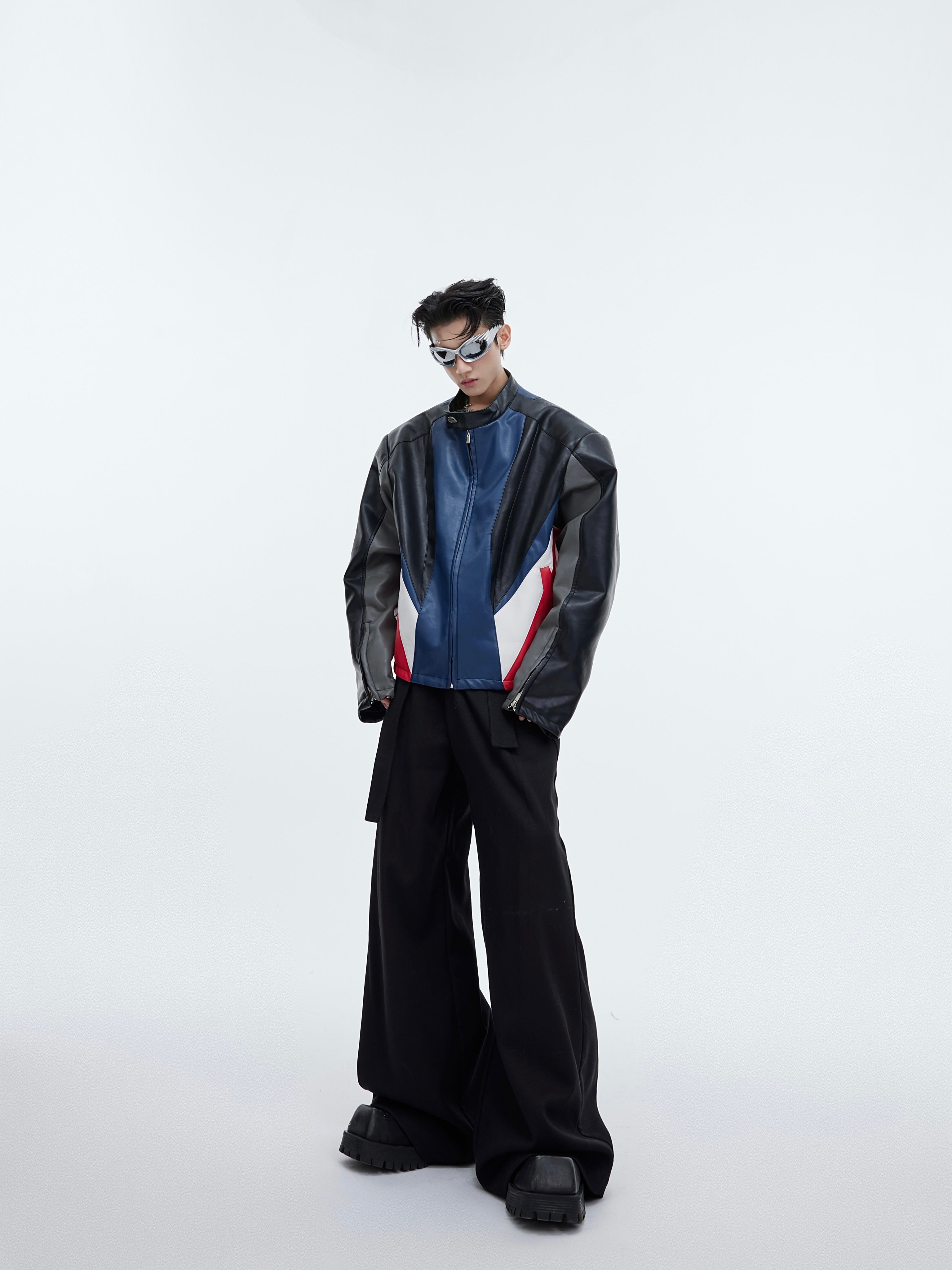 Close-up of spliced streamer details on comfortable oversized pants, perfect for street-ready style
