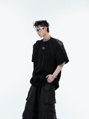 Urban style spliced logo tee featuring removable shoulder pads for edgy streetwear look