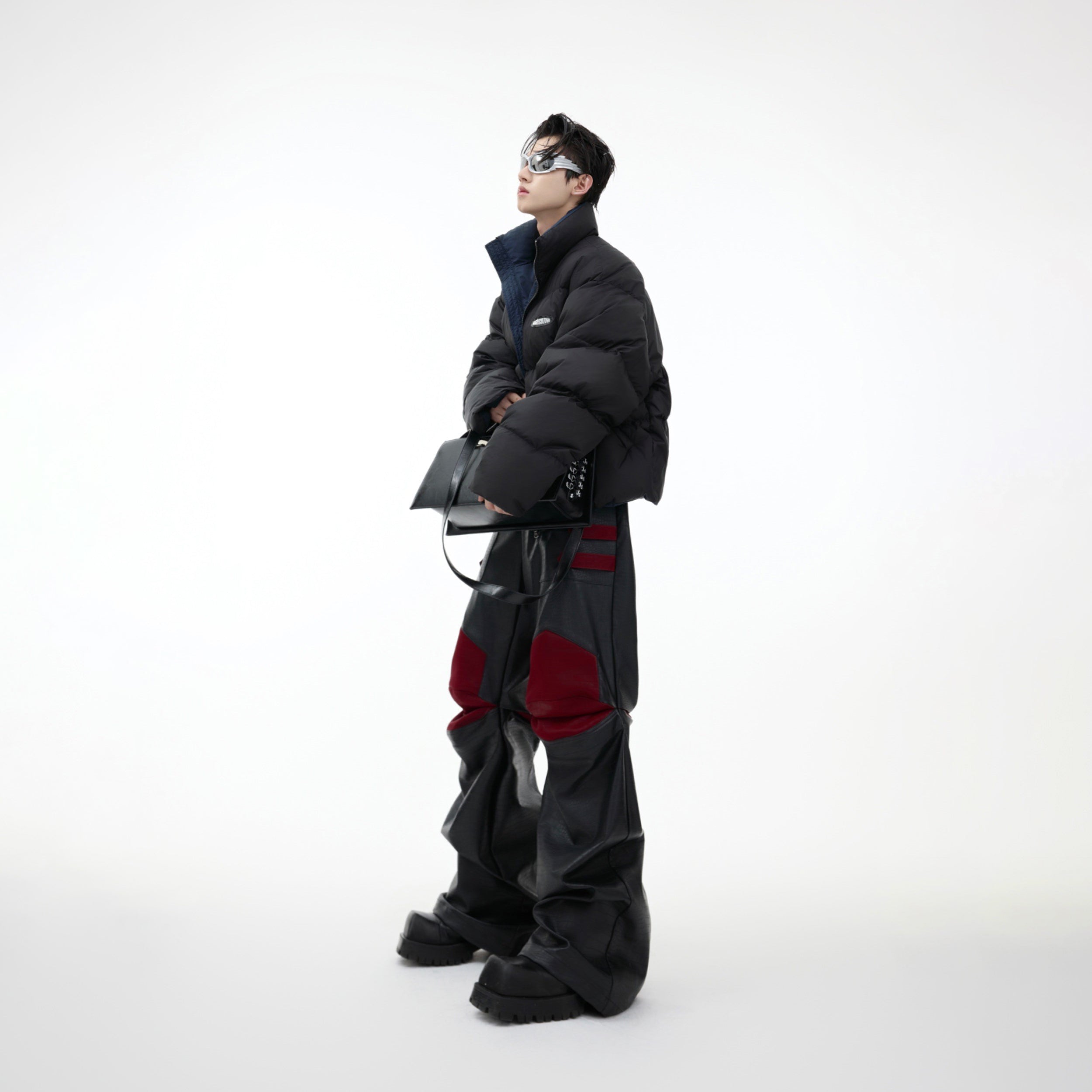 Warm winter puffer jacket with anti-feather-leak technology, perfect for cold weather comfort and durability