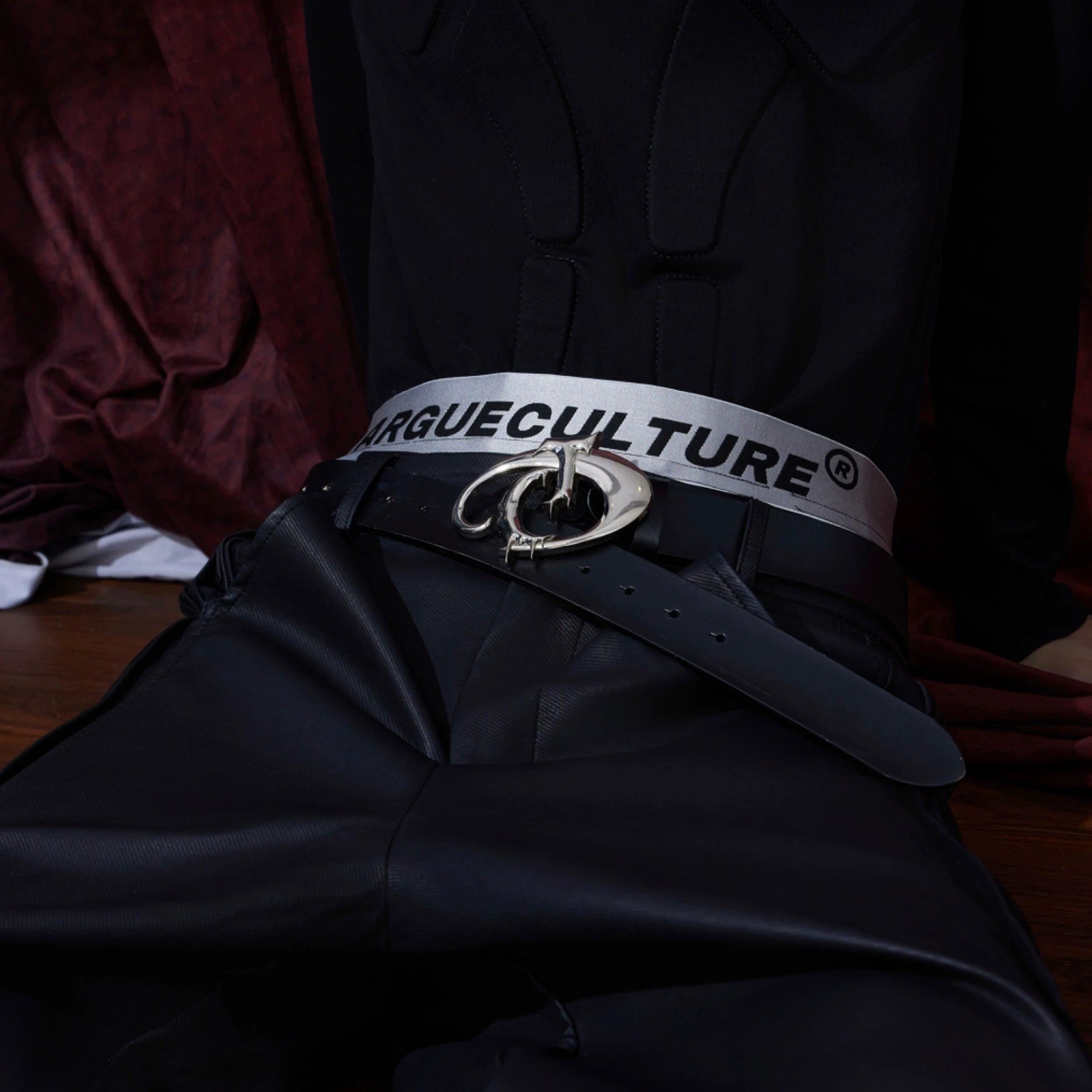 Seamless waistband detail of flame design boxer briefs