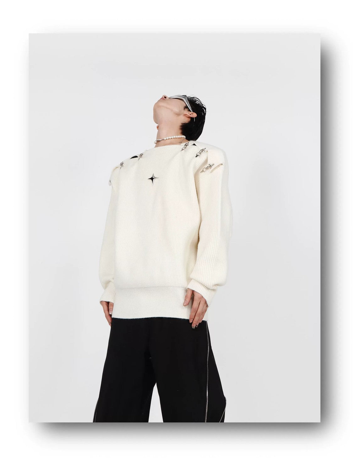 desc::metal-buckle-cutout-knit-sweater-streetwear-pullover-detail-img-13