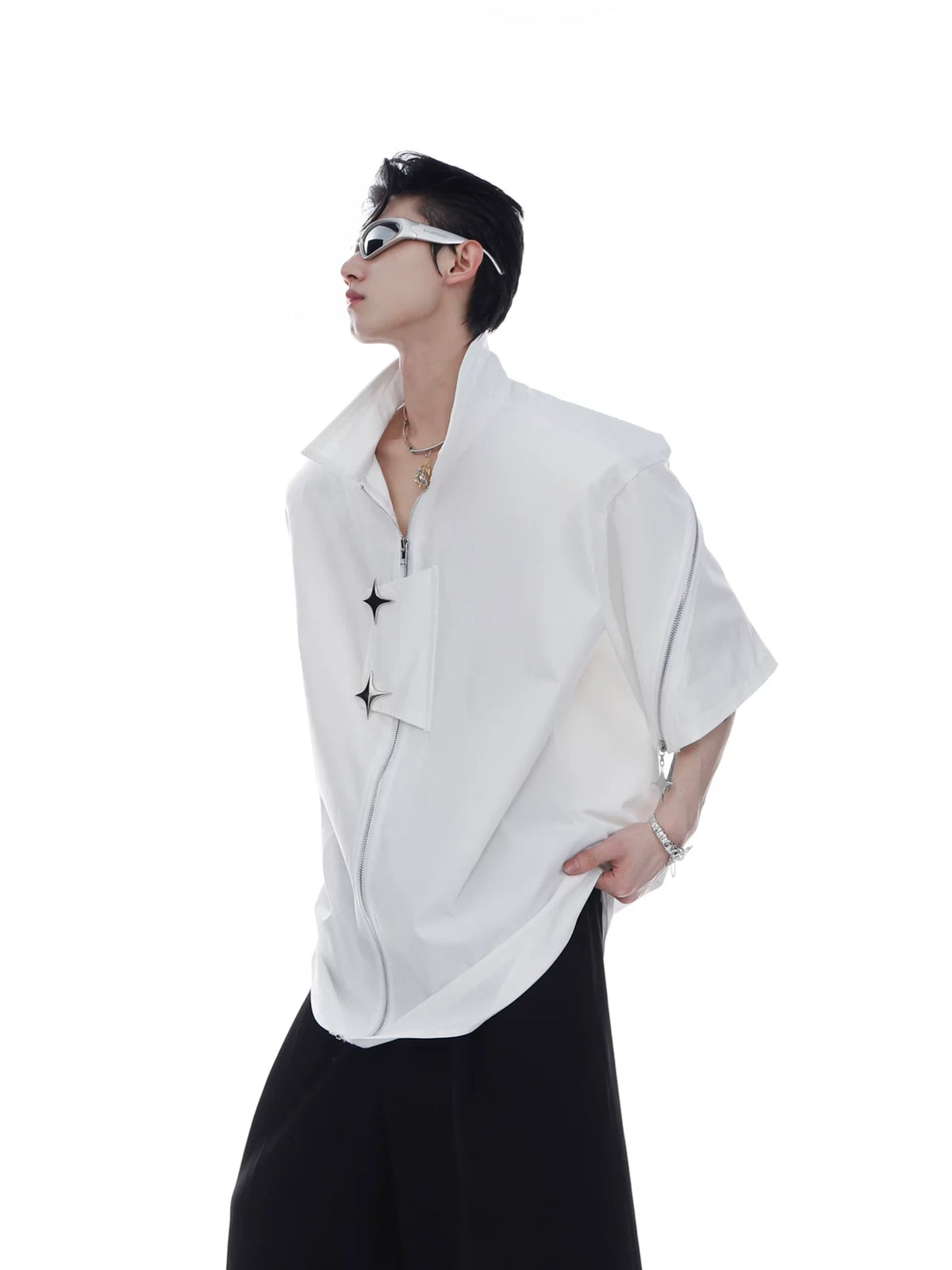 Metal-Detail Loose Short-Sleeve Shirt in Black & White - main image 2