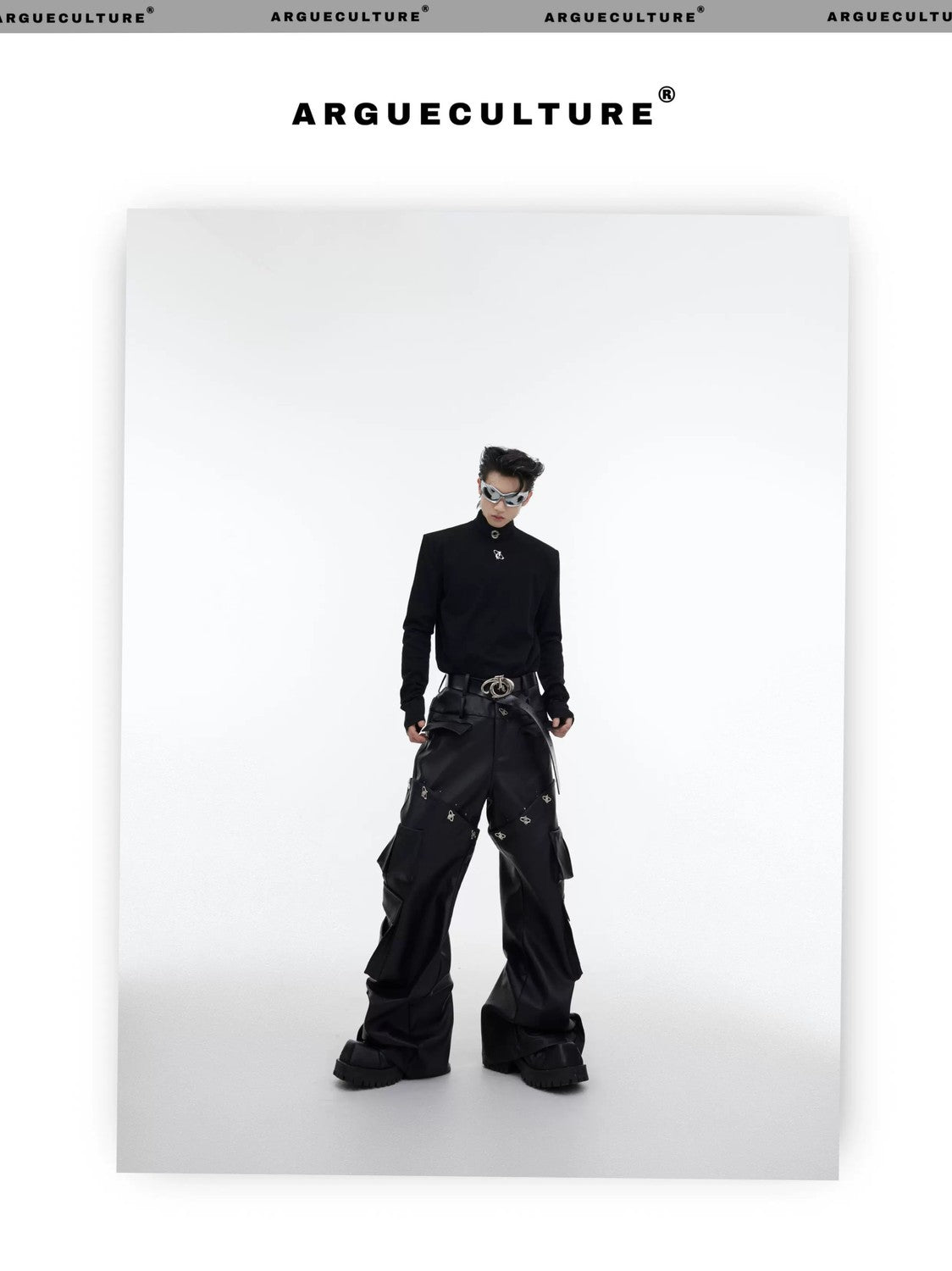 desc::metal-detail-shoulder-pad-mock-neck-streetwear-tee-detail-img-9