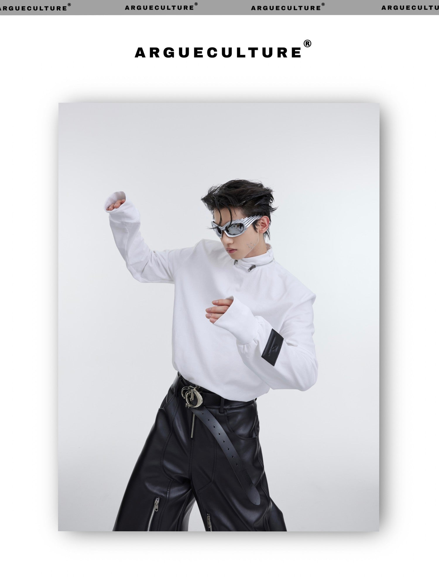 desc::mock-neck-zip-padded-undershirt-slim-streetwear-top-detail-img-5